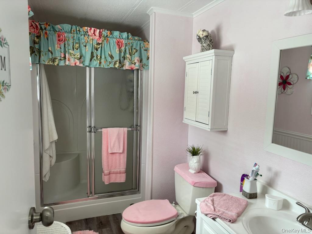Single Family Old Country Rd  Suffolk County, NY 11901, MLS-1026192-16