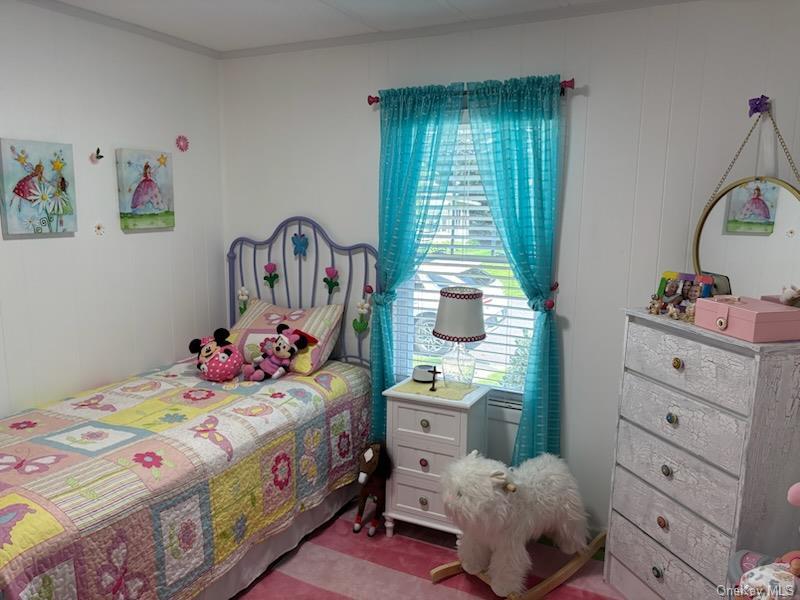 Single Family Old Country Rd  Suffolk County, NY 11901, MLS-1026192-19
