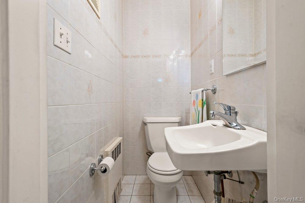 Single Family Bell Boulevard  Queens, NY 11364, MLS-1026204-8