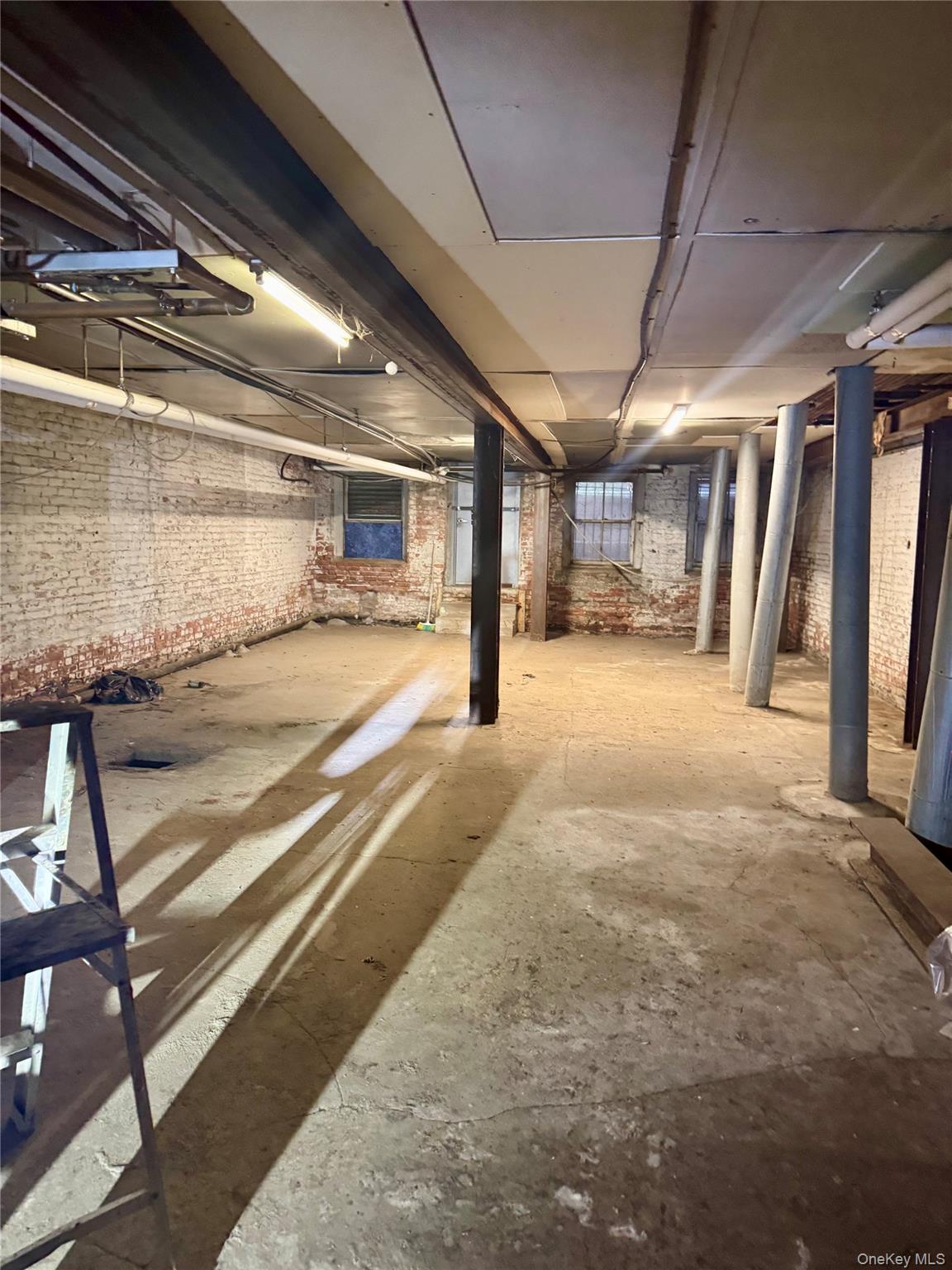 Commercial Lease Newtown Avenue  Queens, NY 11102, MLS-1026214-4