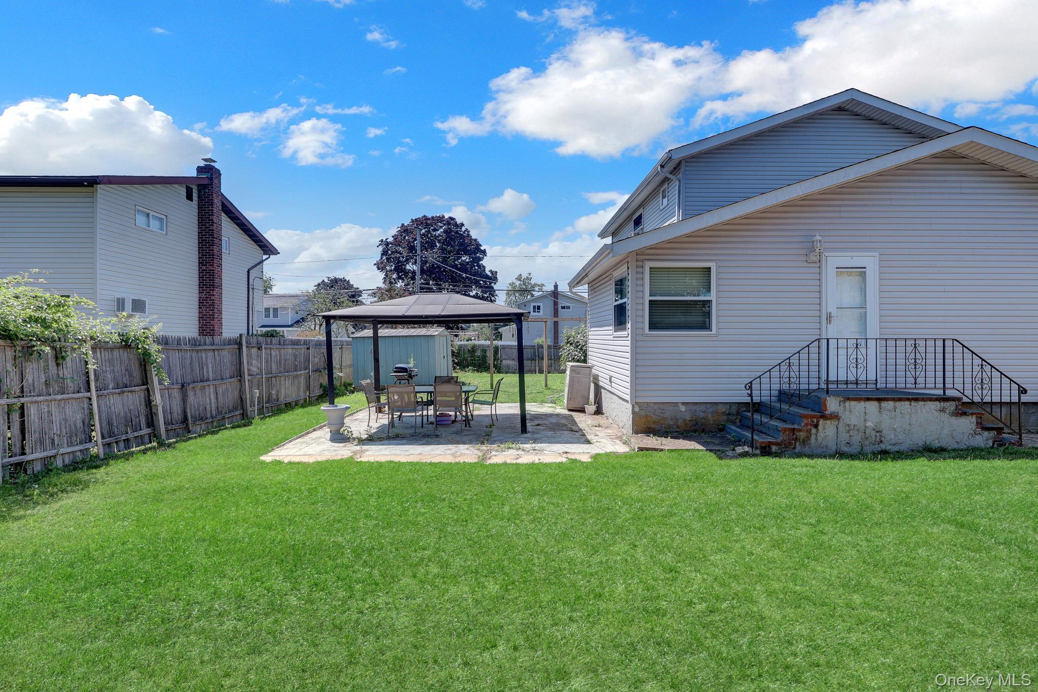 Single Family Madison Avenue  Suffolk County, NY 11717, MLS-1026218-25