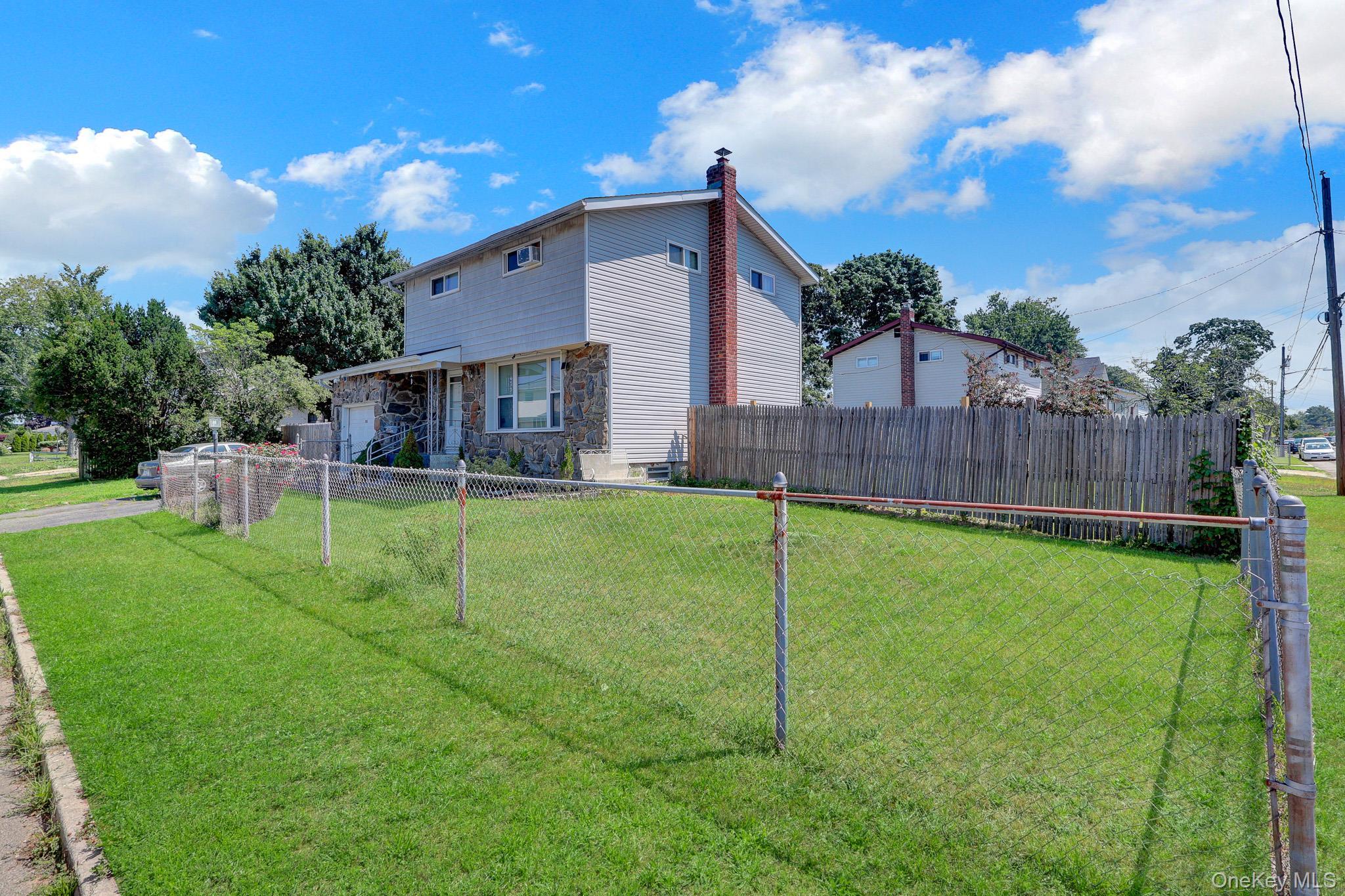 Single Family Madison Avenue  Suffolk County, NY 11717, MLS-1026218-3