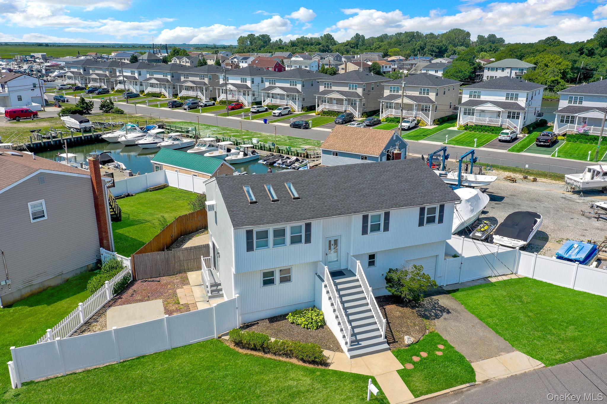 Single Family Somerset Drive Nassau County, NY 11783, MLS-1026219-26