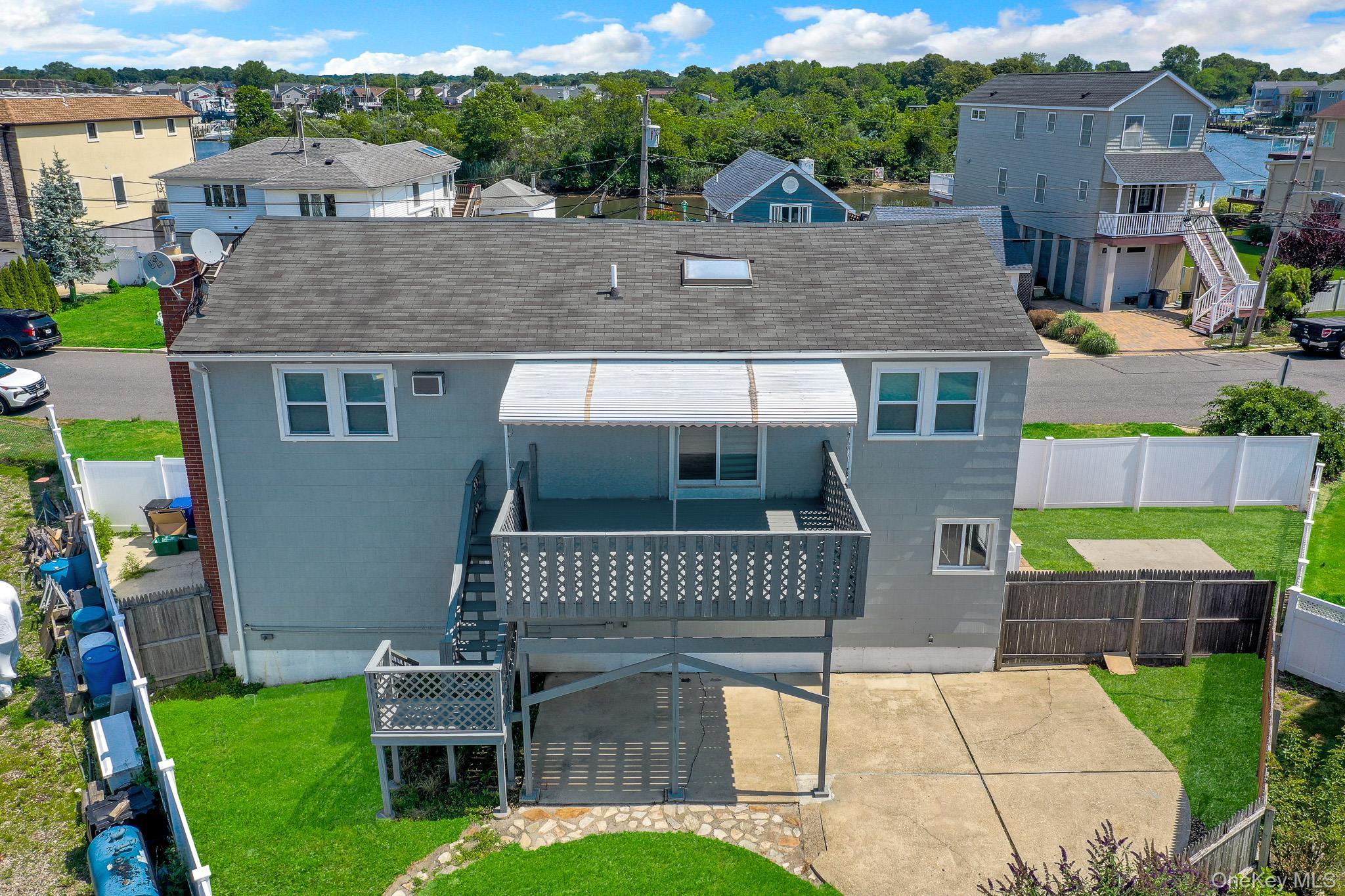Single Family Somerset Drive Nassau County, NY 11783, MLS-1026219-33
