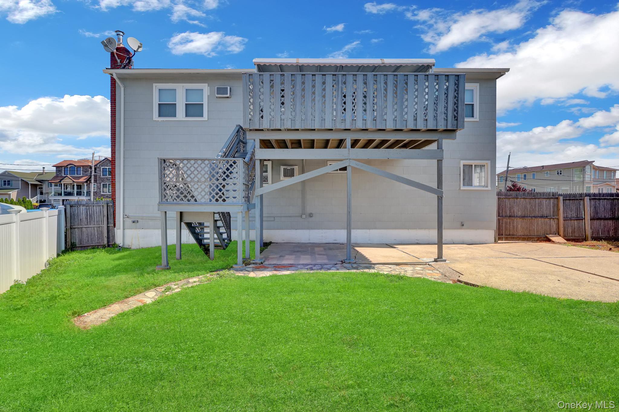 Single Family Somerset Drive Nassau County, NY 11783, MLS-1026219-37
