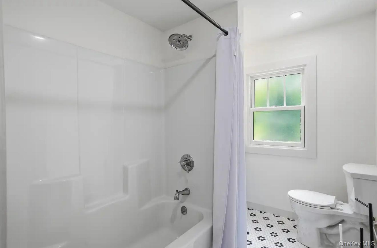 Single Family Woodland Drive Dutchess County, NY 12590, MLS-1026247-22