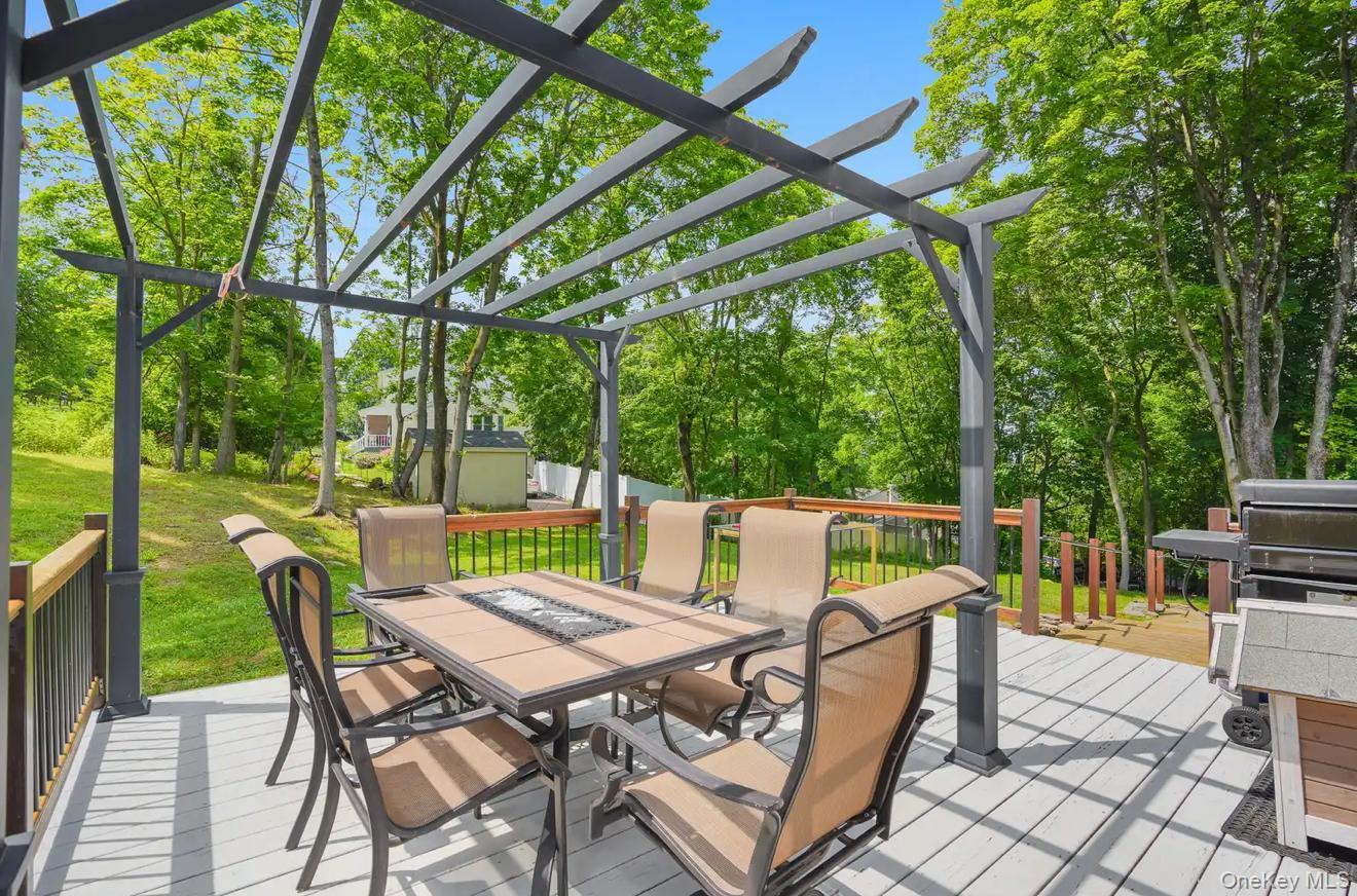 Single Family Woodland Drive Dutchess County, NY 12590, MLS-1026247-23