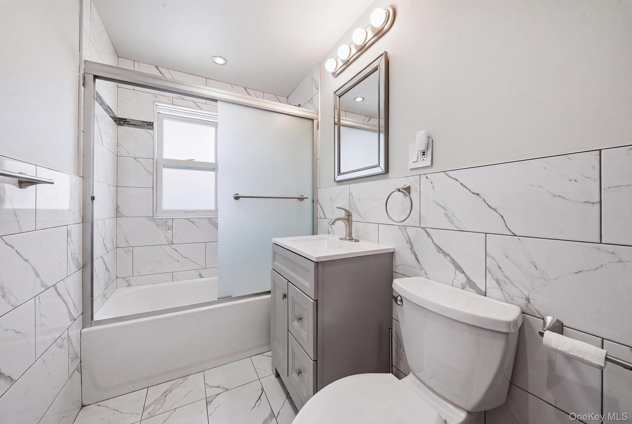Single Family 85th Avenue Queens, NY 11418, MLS-1026255-15