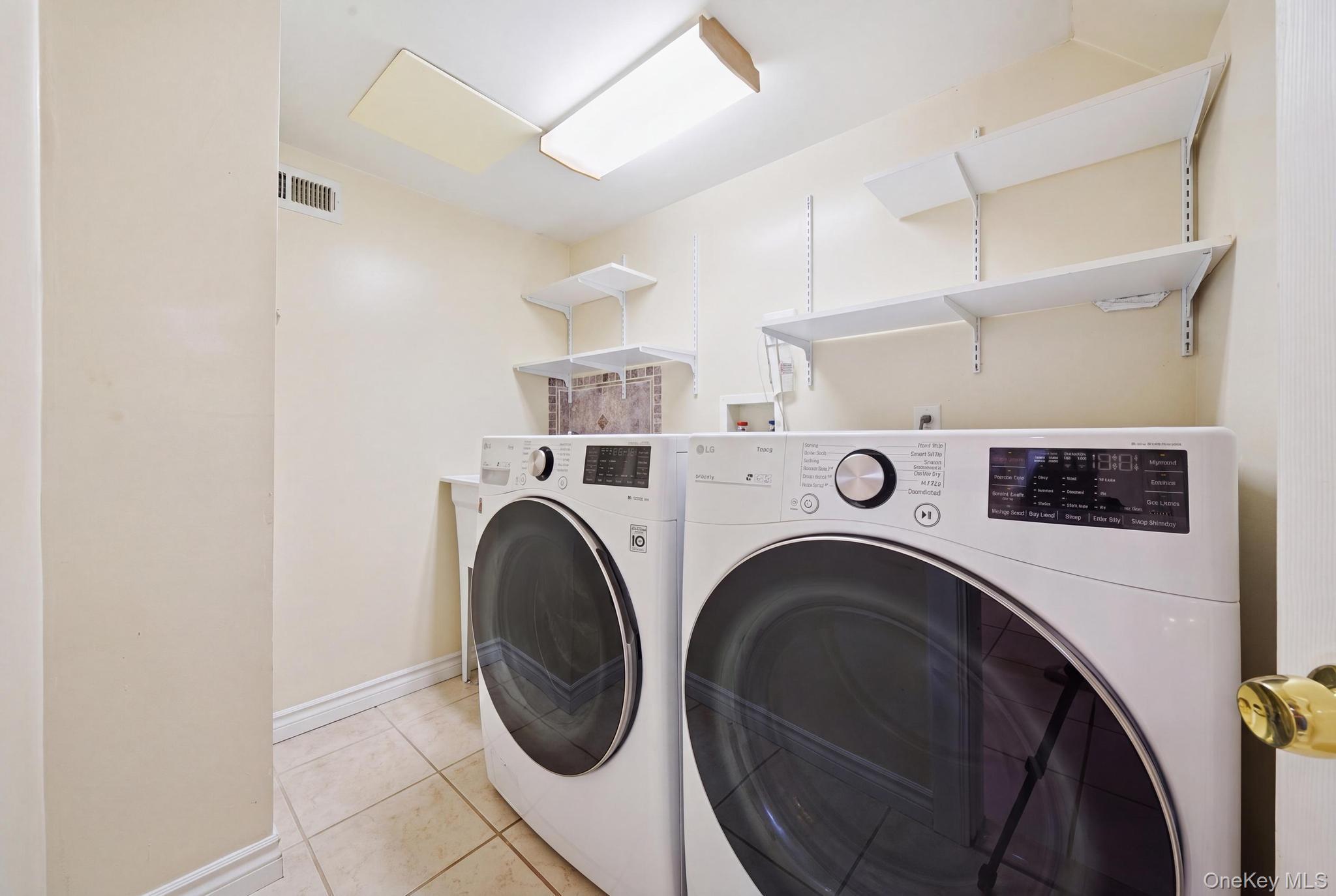 Single Family 85th Avenue Queens, NY 11418, MLS-1026255-17