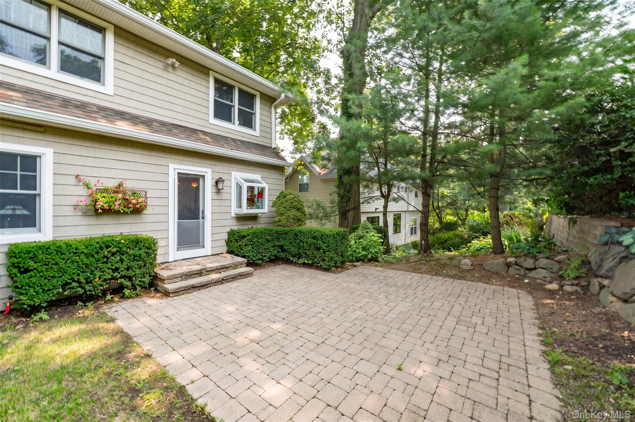 Single Family Harborview Lane  Suffolk County, NY 11743, MLS-1026256-27