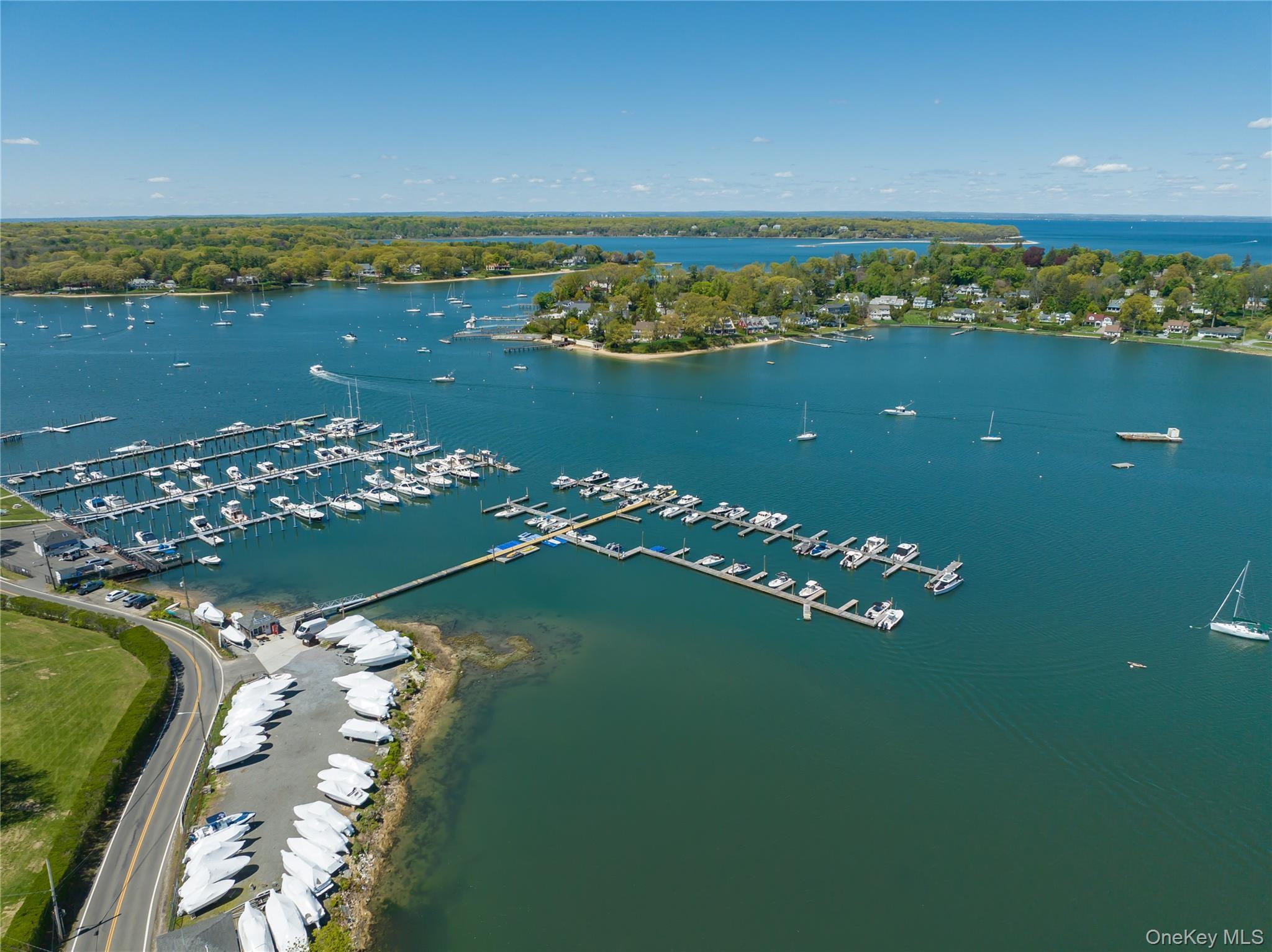 Single Family Harborview Lane  Suffolk County, NY 11743, MLS-1026256-28