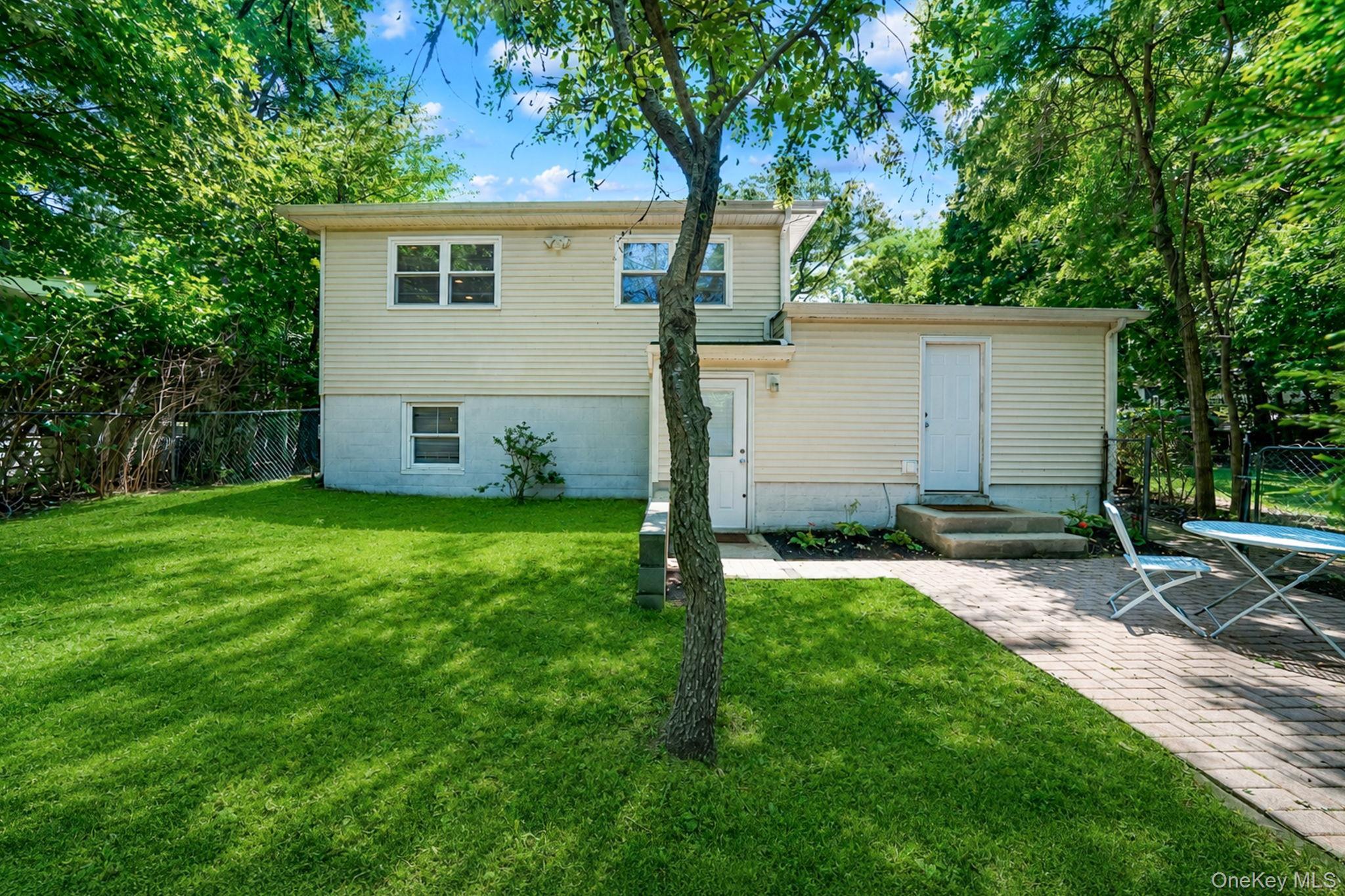 Single Family 21st Street  Suffolk County, NY 11792, MLS-1026277-25