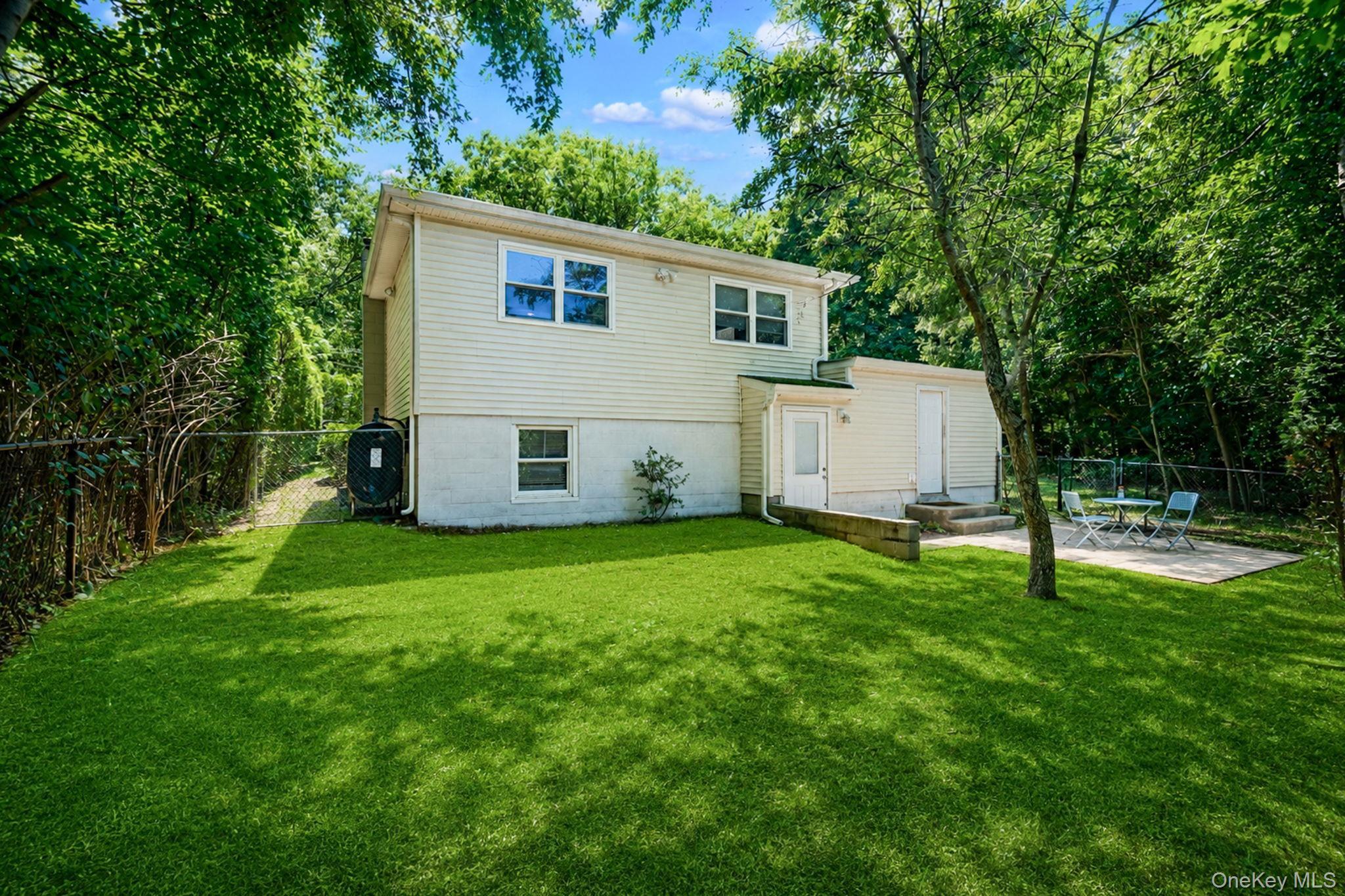 Single Family 21st Street  Suffolk County, NY 11792, MLS-1026277-3