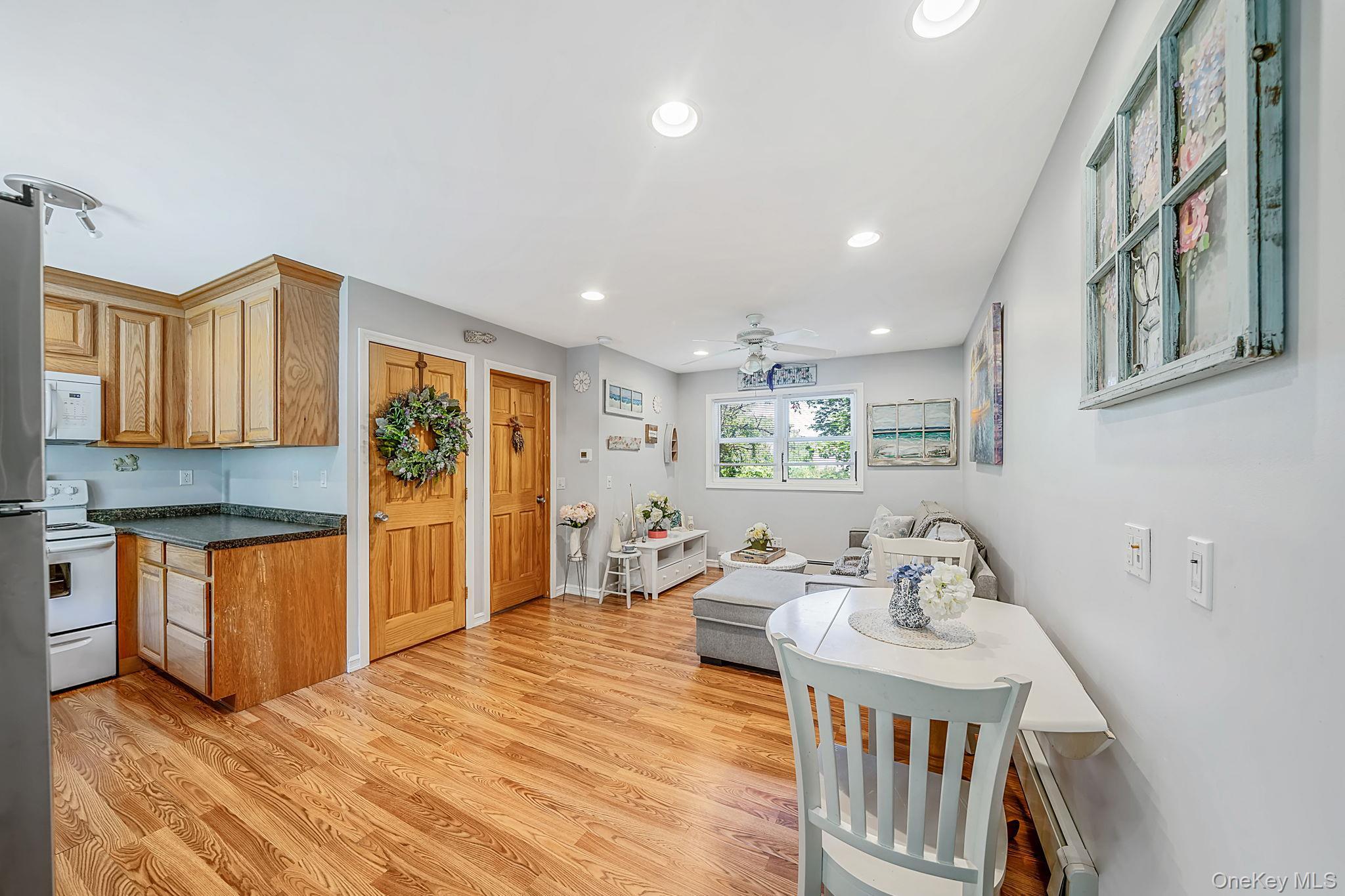 Single Family 21st Street  Suffolk County, NY 11792, MLS-1026277-6