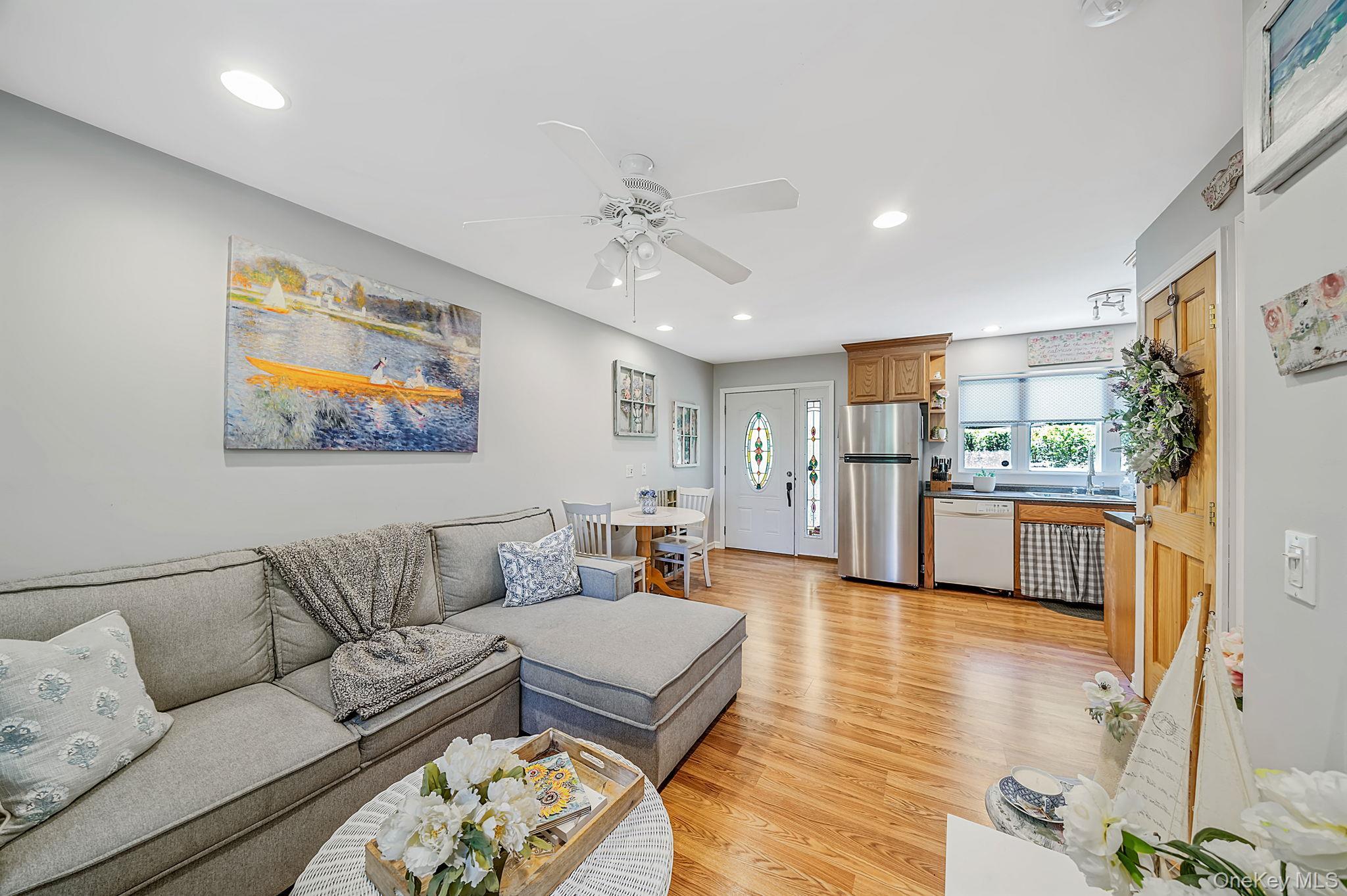 Single Family 21st Street  Suffolk County, NY 11792, MLS-1026277-8