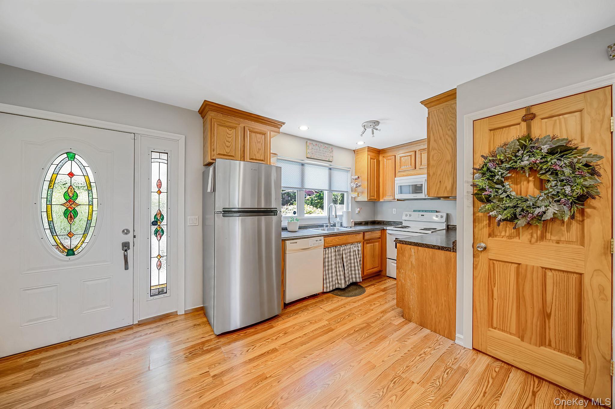 Single Family 21st Street  Suffolk County, NY 11792, MLS-1026277-9