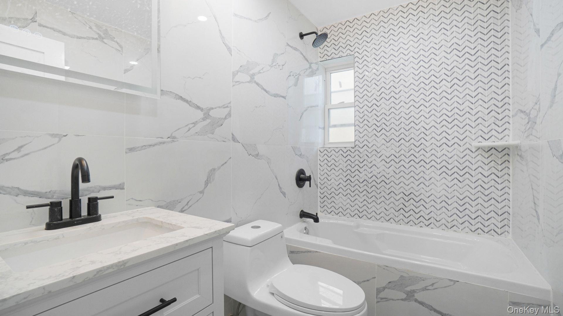 Single Family Hammersley Avenue Bronx, NY 10469, MLS-1026313-21