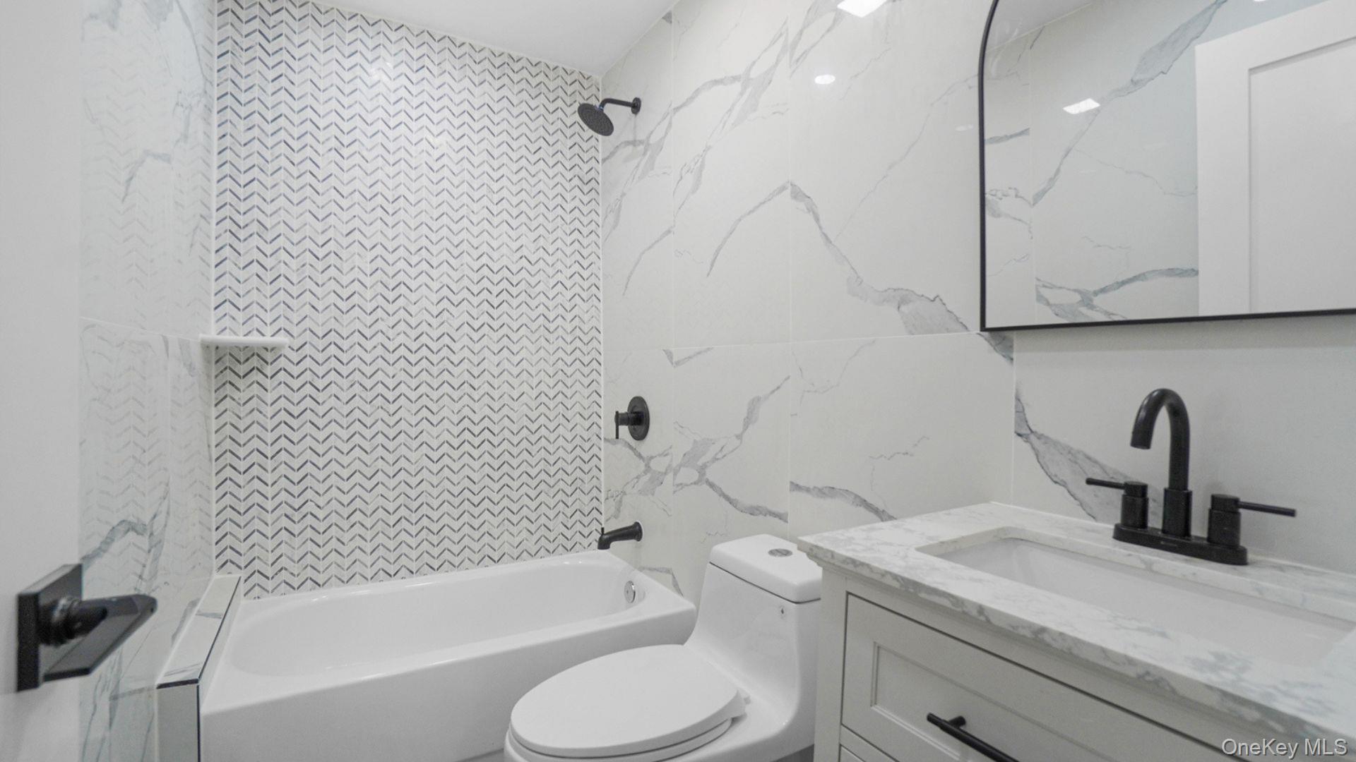 Single Family Hammersley Avenue Bronx, NY 10469, MLS-1026313-23