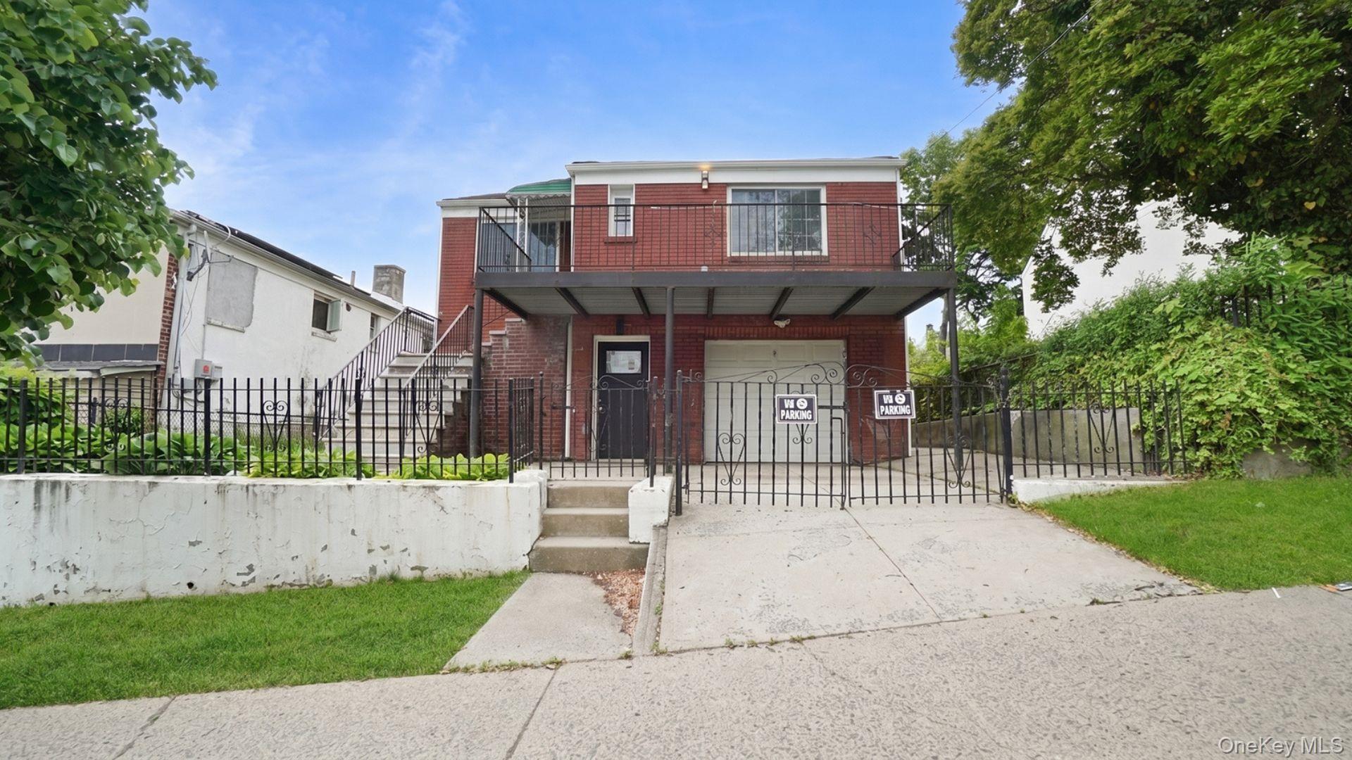 Single Family Hammersley Avenue Bronx, NY 10469, MLS-1026313-24
