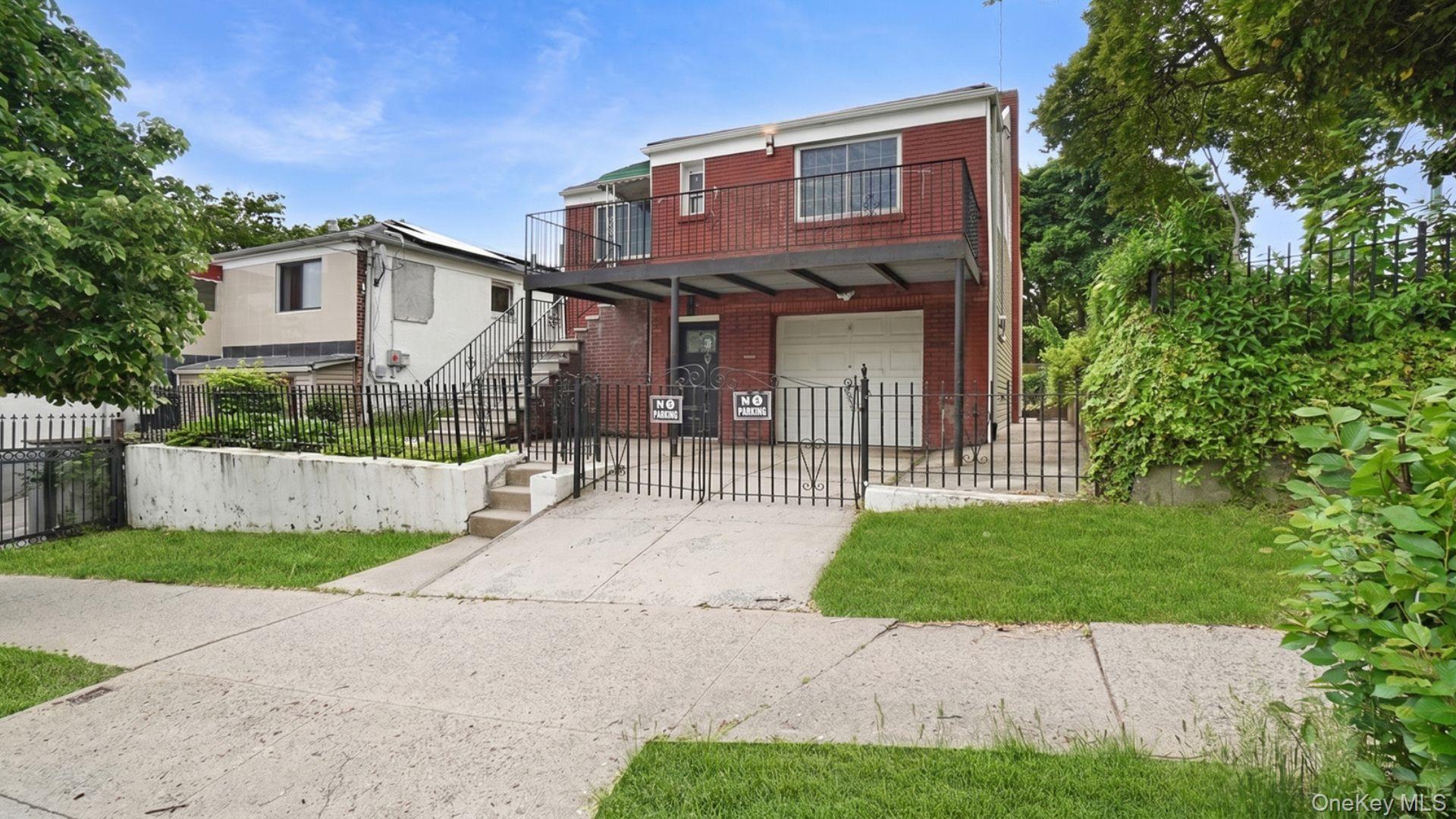 Single Family Hammersley Avenue Bronx, NY 10469, MLS-1026313-25