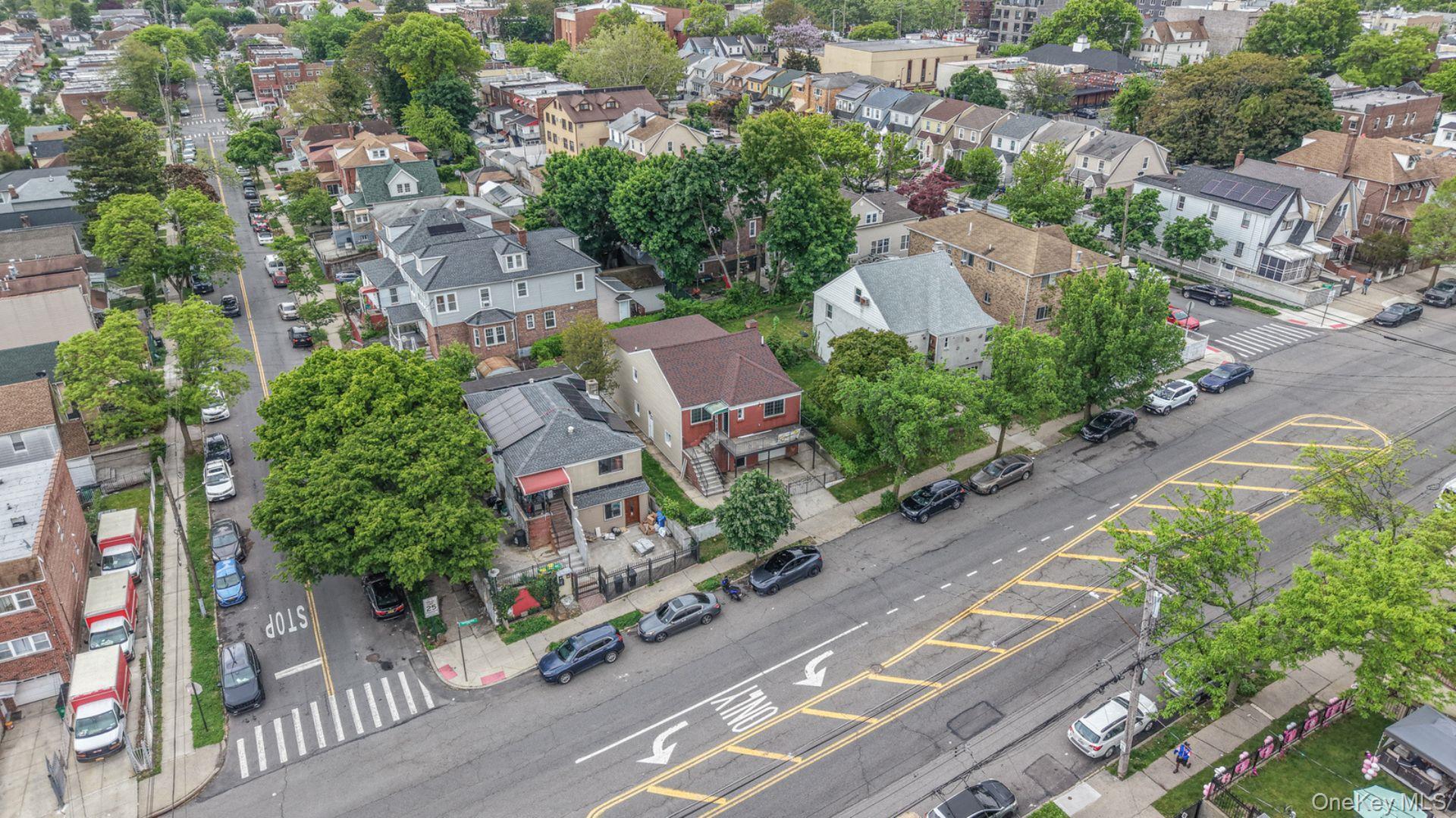 Single Family Hammersley Avenue Bronx, NY 10469, MLS-1026313-28