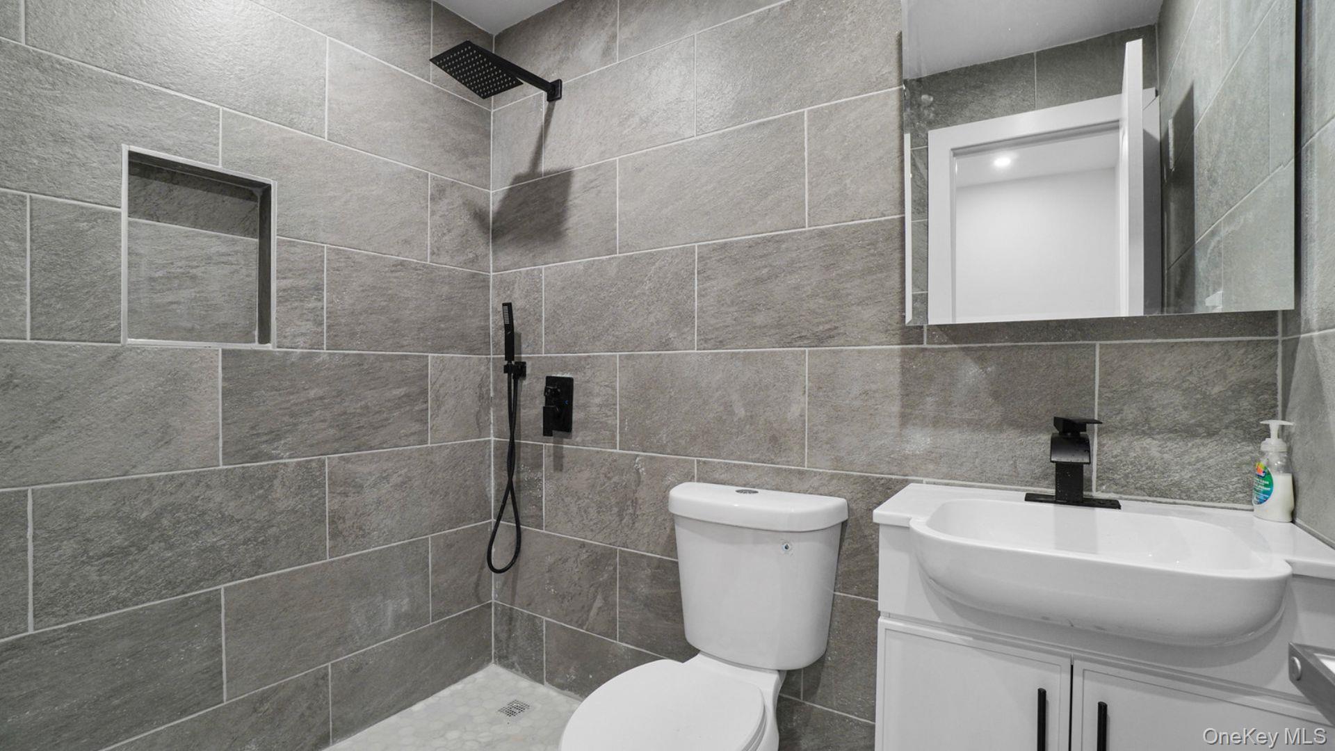 Single Family Mickle Avenue  Bronx, NY 10469, MLS-1026326-16