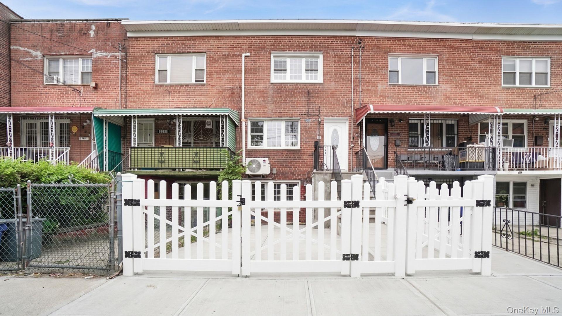 Single Family Mickle Avenue  Bronx, NY 10469, MLS-1026326-18