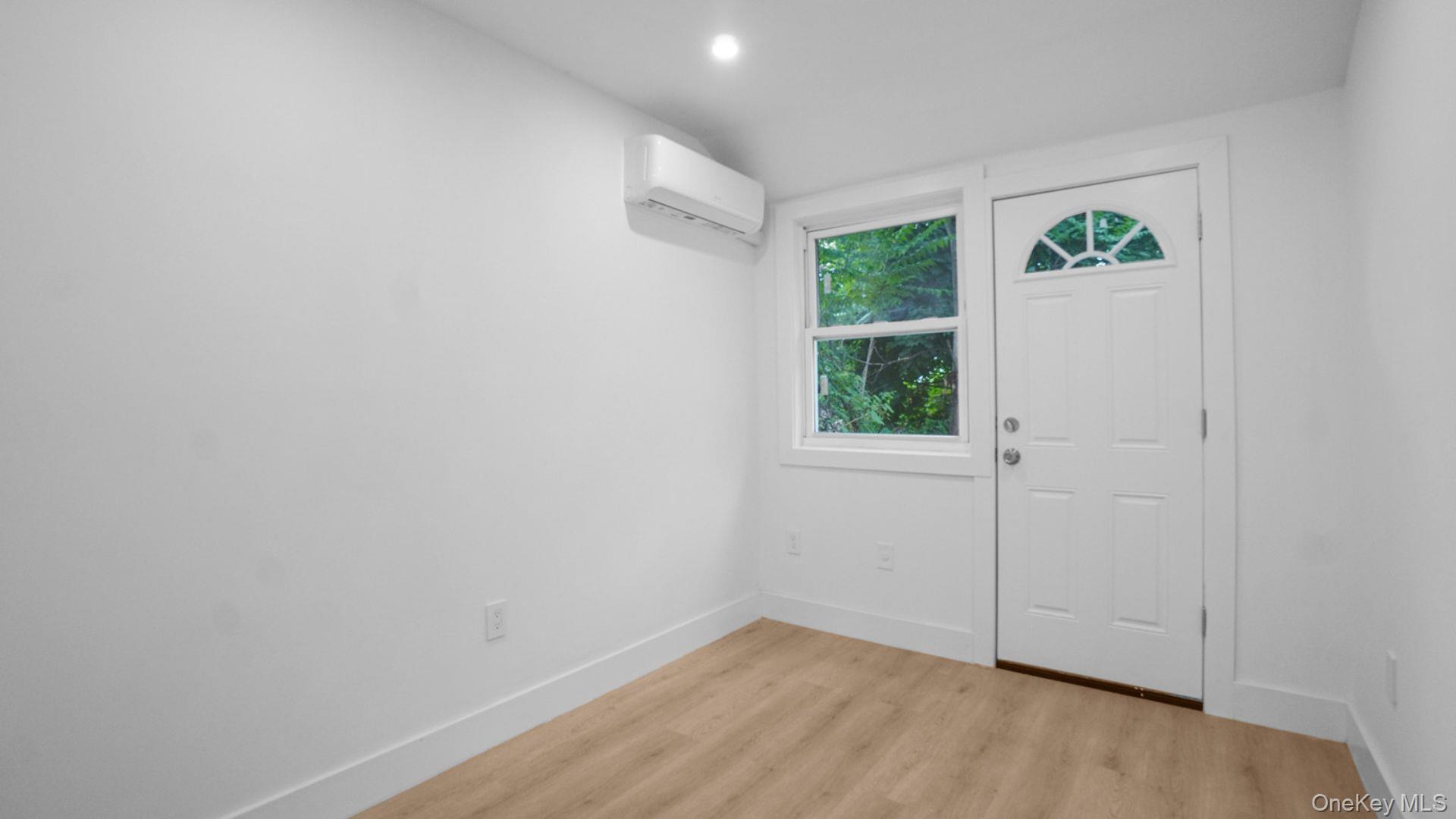 Single Family Mickle Avenue  Bronx, NY 10469, MLS-1026326-9