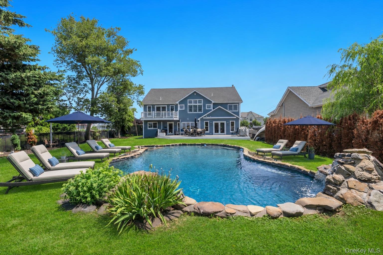 Single Family W Islip Road  Suffolk County, NY 11795, MLS-1026344-40
