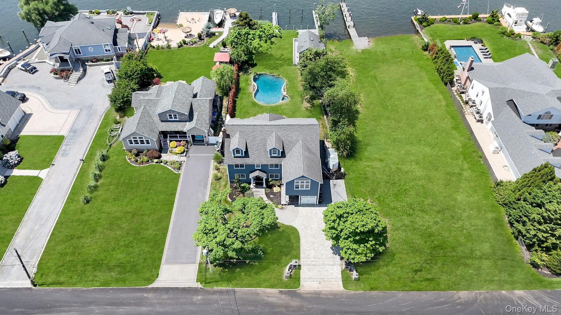 Single Family W Islip Road  Suffolk County, NY 11795, MLS-1026344-7