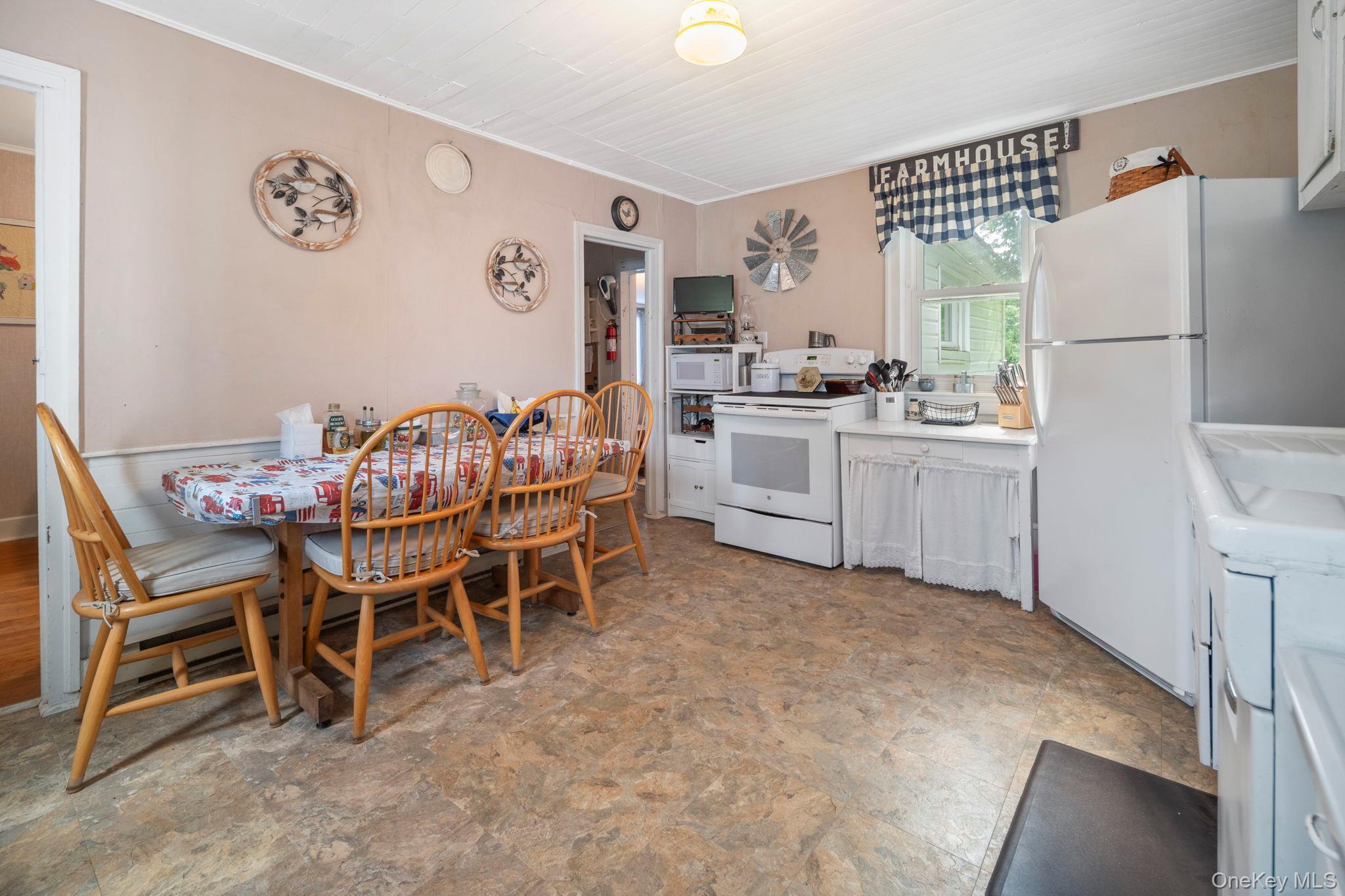 Single Family State Route 10 Route Out Of Area, NY 12093, MLS-1026360-10