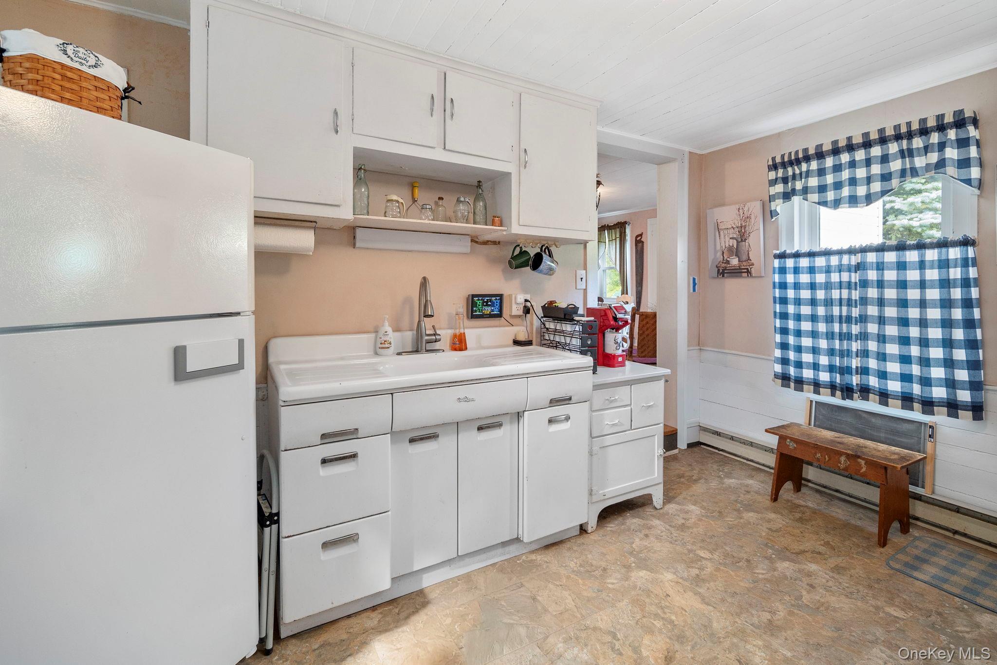 Single Family State Route 10 Route Out Of Area, NY 12093, MLS-1026360-12