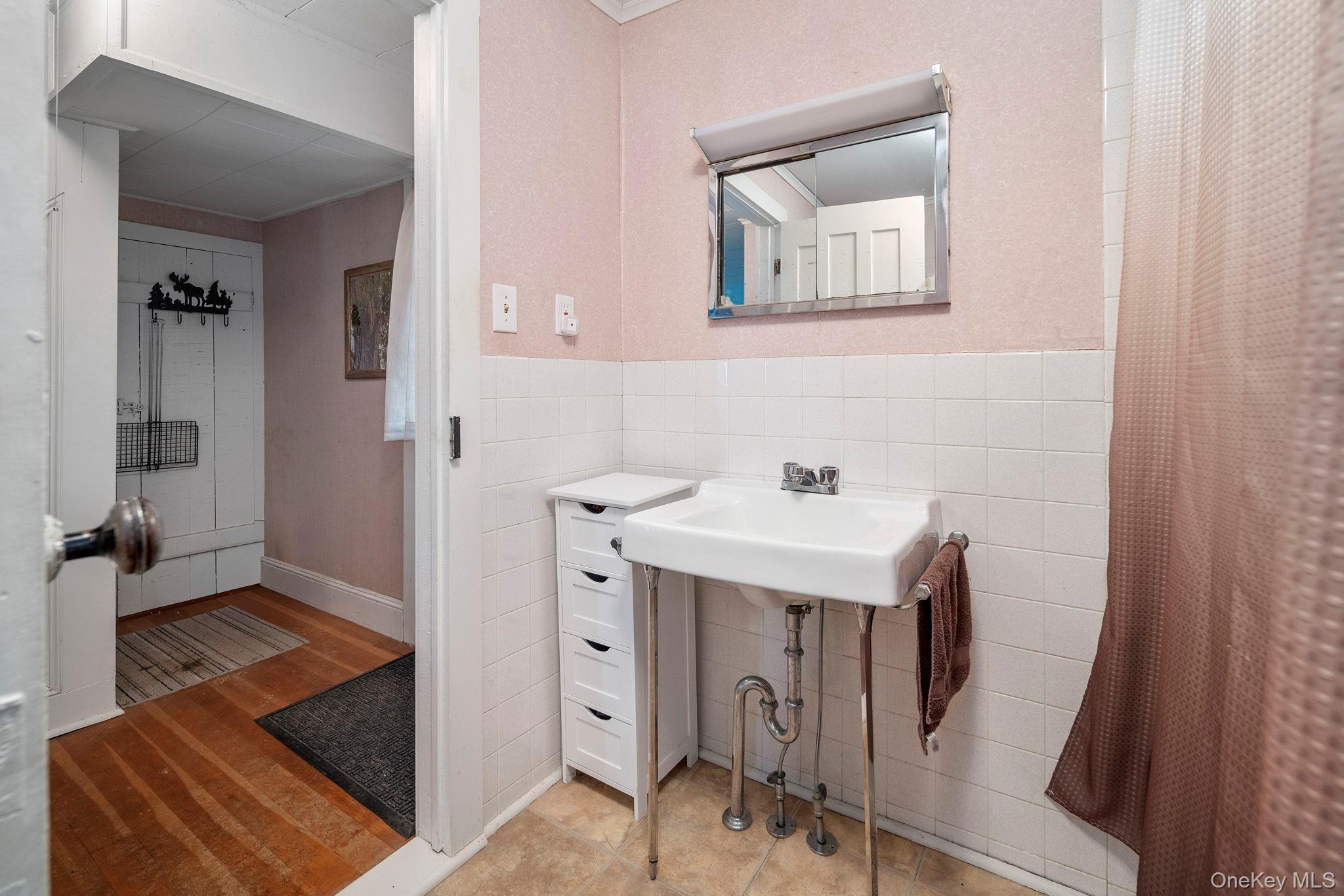 Single Family State Route 10 Route Out Of Area, NY 12093, MLS-1026360-15