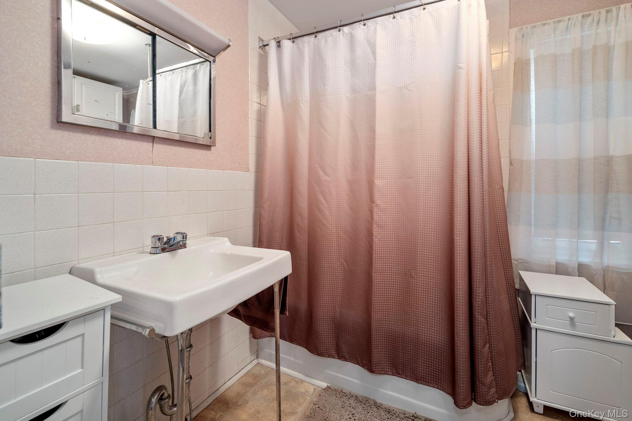 Single Family State Route 10 Route Out Of Area, NY 12093, MLS-1026360-17