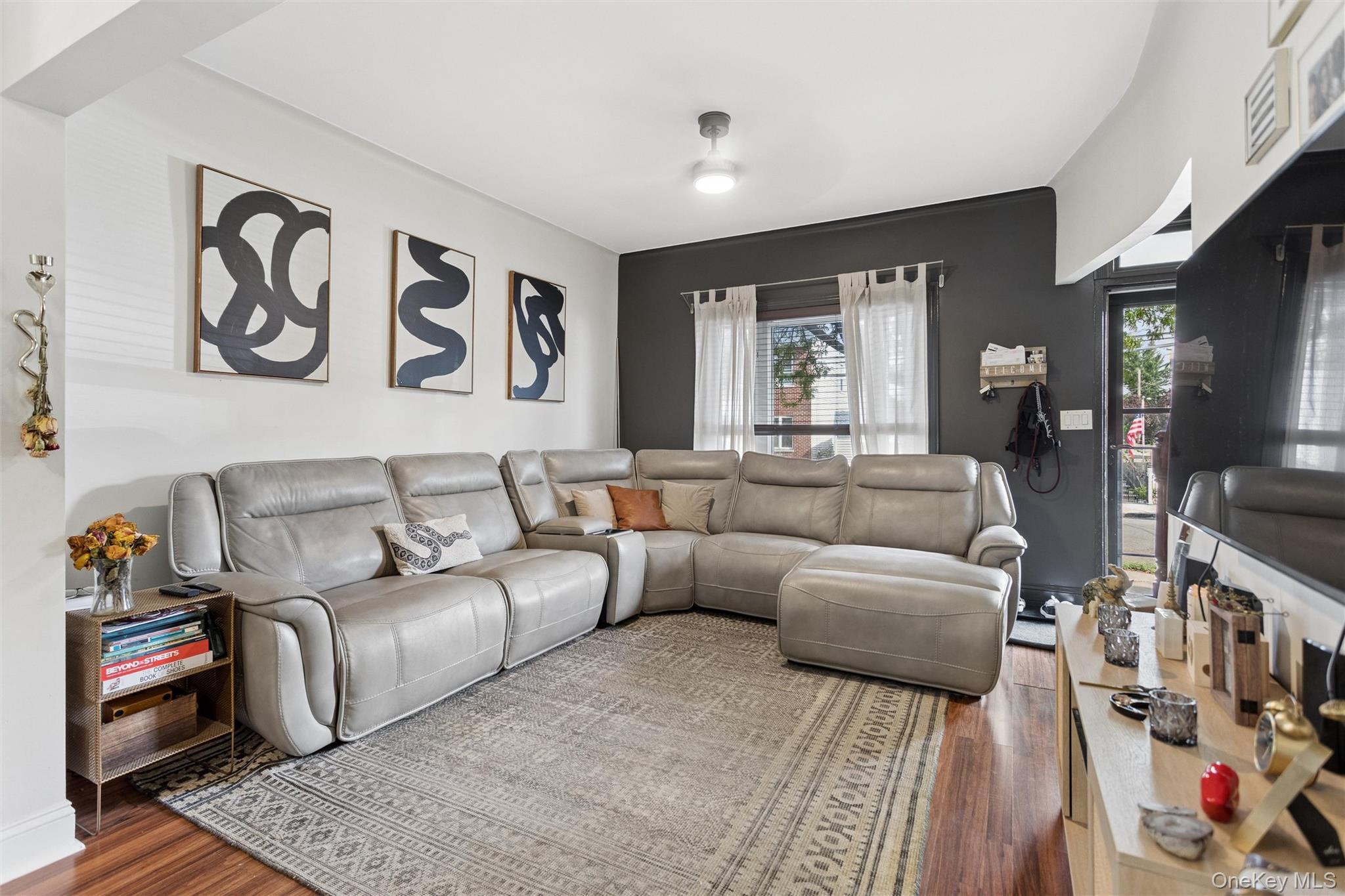 Single Family Coddington Avenue  Bronx, NY 10461, MLS-1026373-12