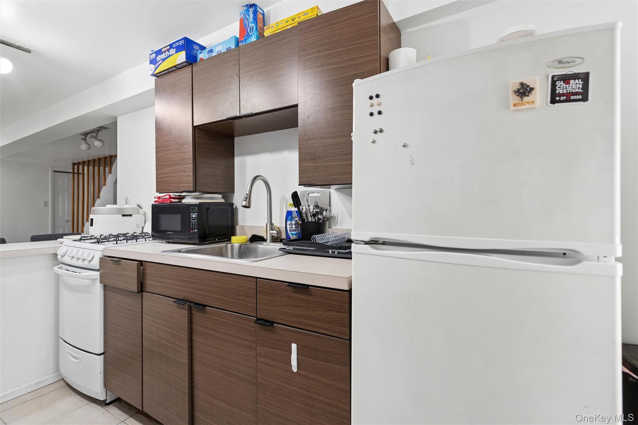 Single Family Coddington Avenue  Bronx, NY 10461, MLS-1026373-26