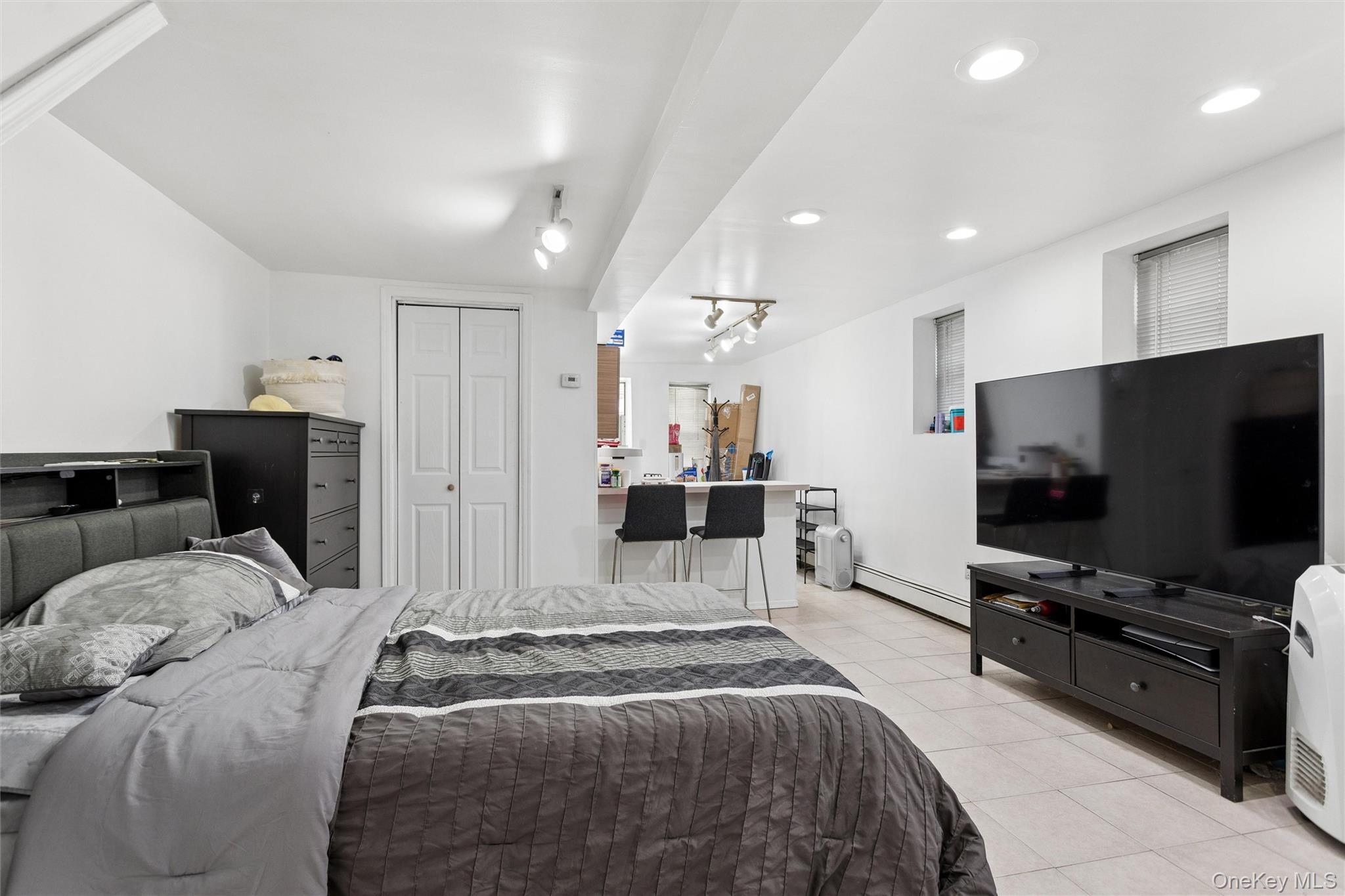 Single Family Coddington Avenue  Bronx, NY 10461, MLS-1026373-29