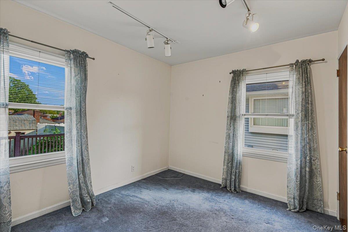 Single Family 9th Avenue  Queens, NY 11357, MLS-1026389-11