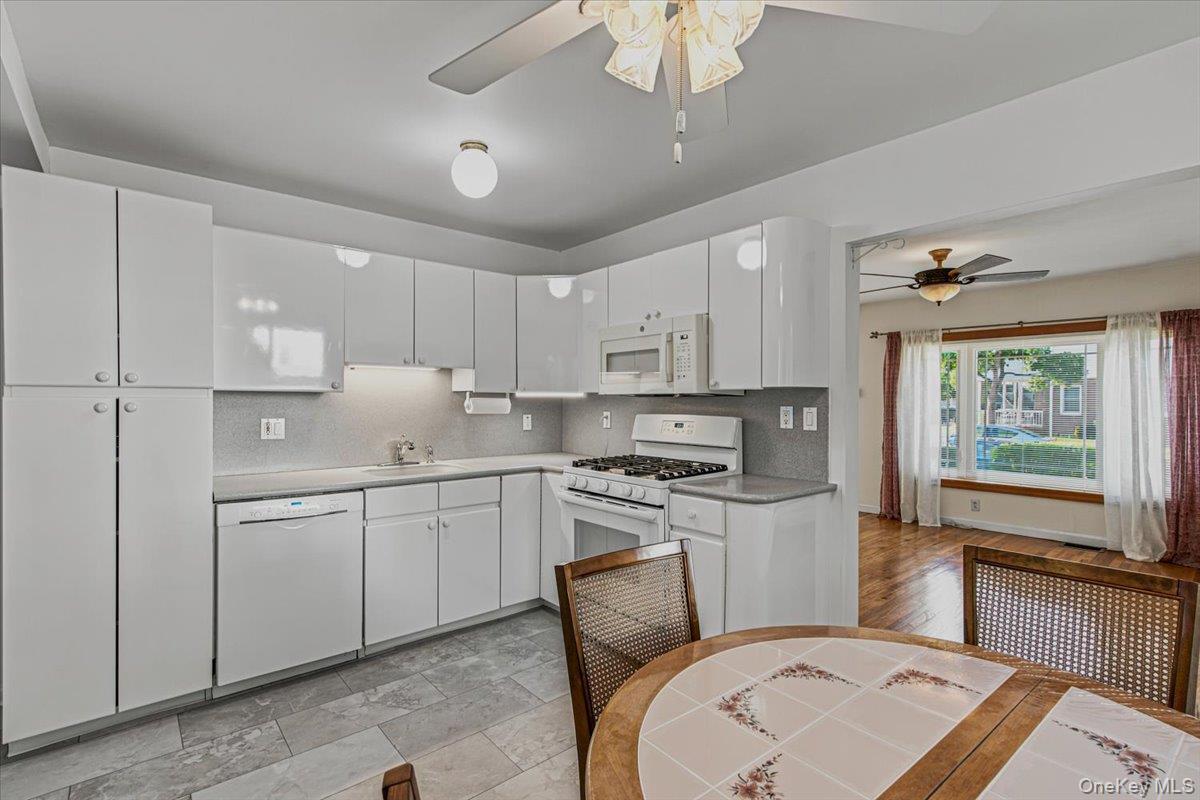 Single Family 9th Avenue  Queens, NY 11357, MLS-1026389-15