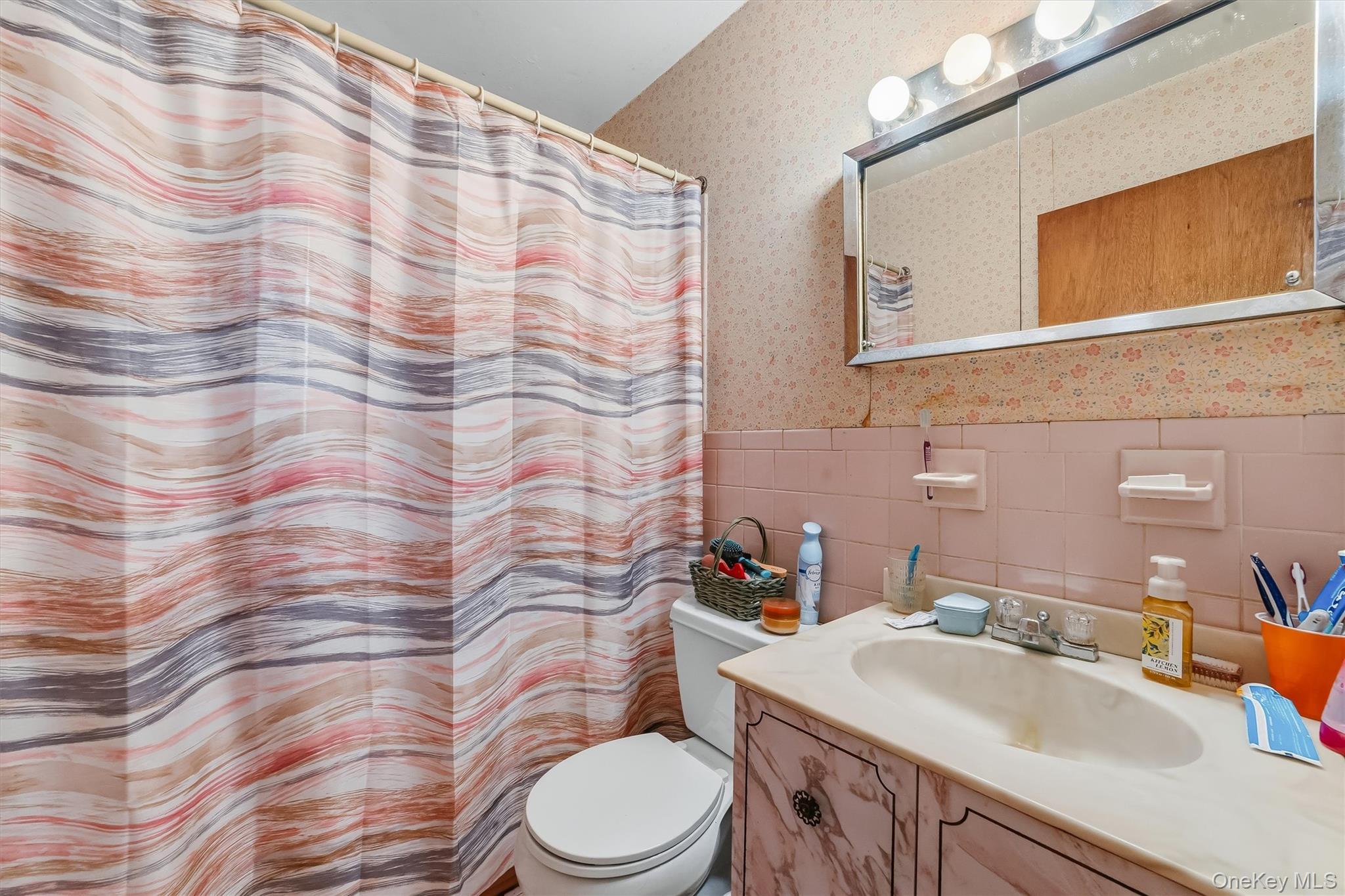 Single Family Sunset Drive  Westchester County, NY 10520, MLS-1026398-22