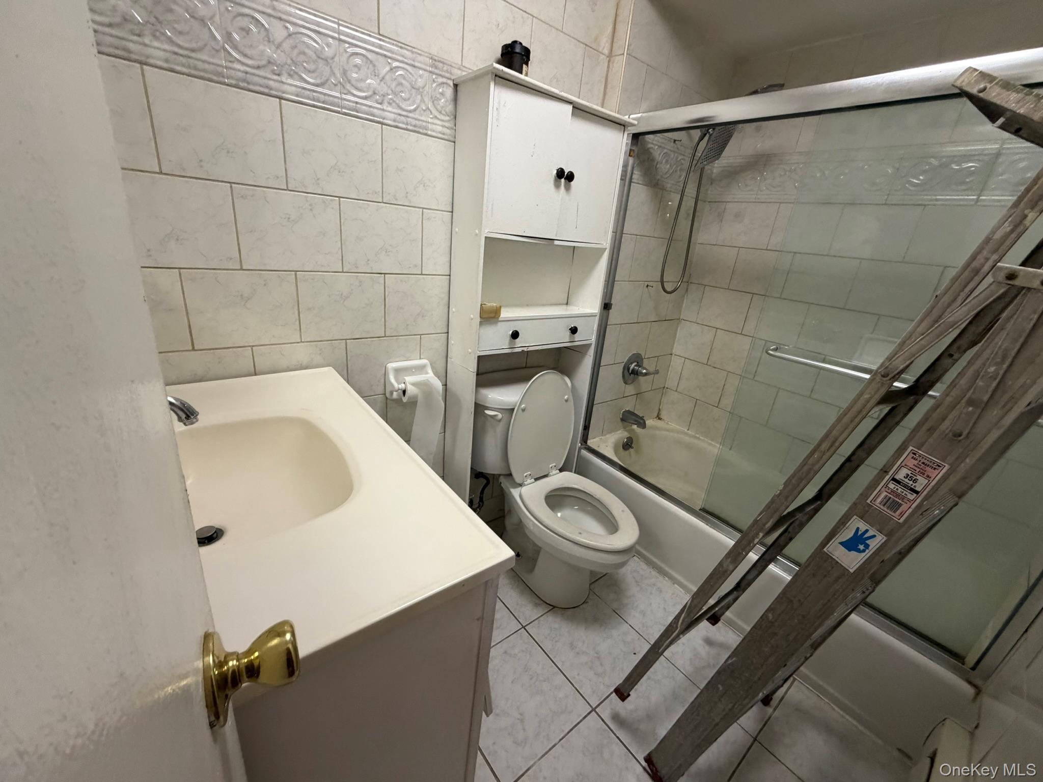 Single Family 223rd Street Queens, NY 11361, MLS-1026399-15