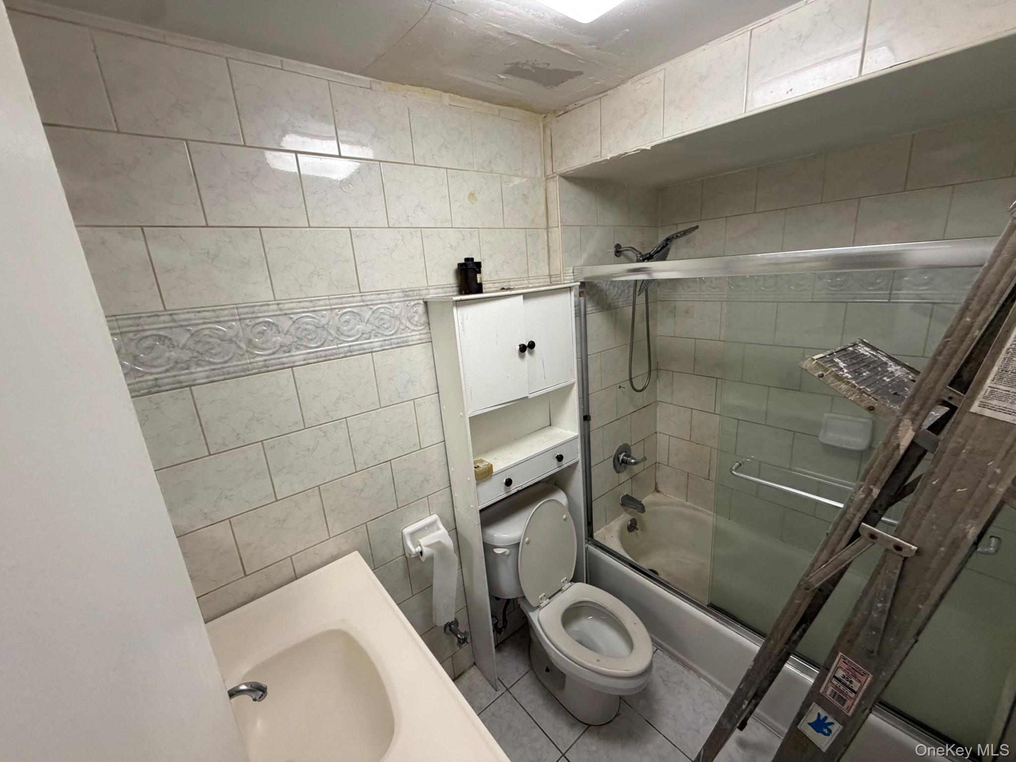 Single Family 223rd Street Queens, NY 11361, MLS-1026399-16