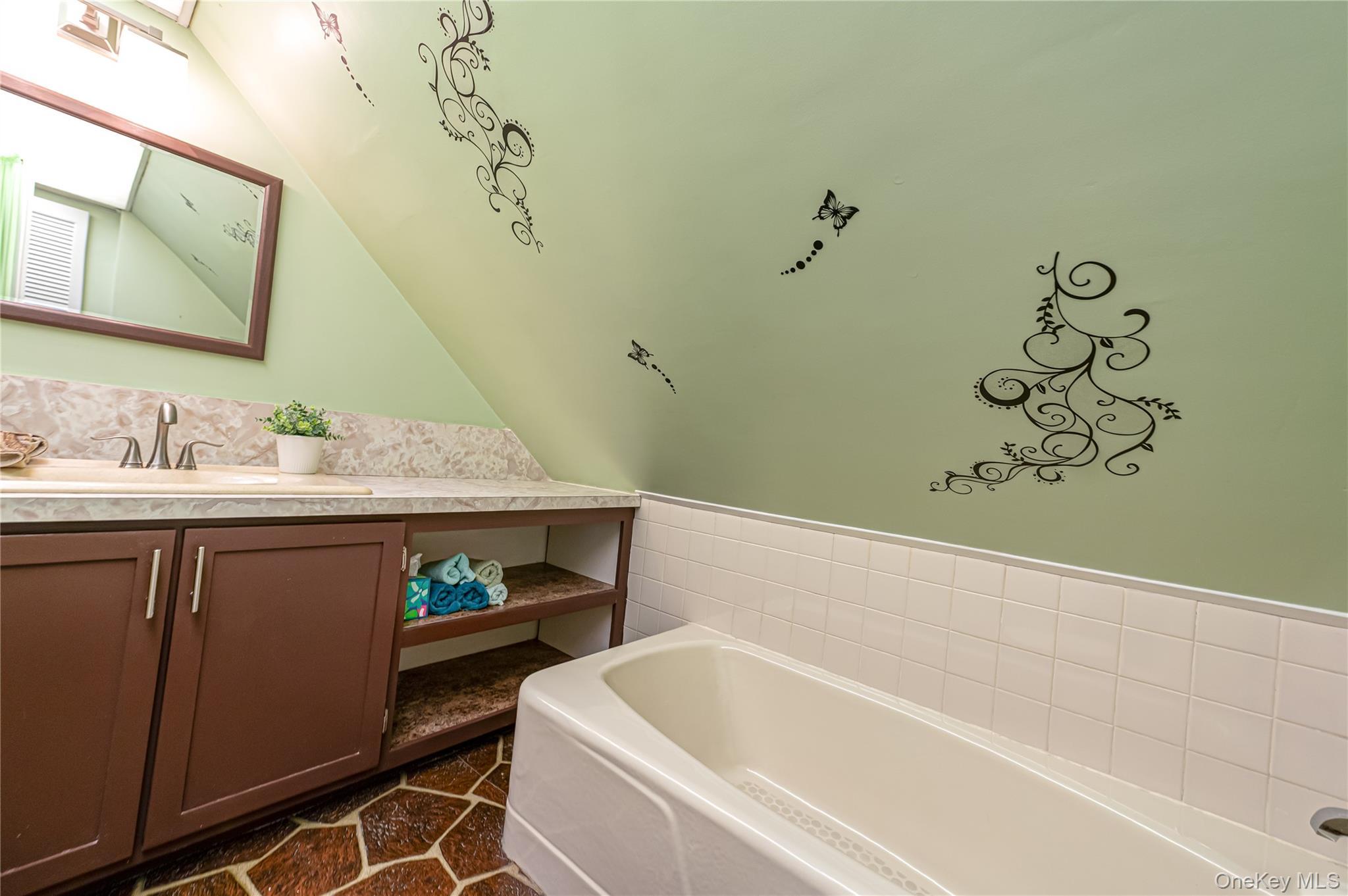 Single Family 88th Street Queens, NY 11414, MLS-1026418-27