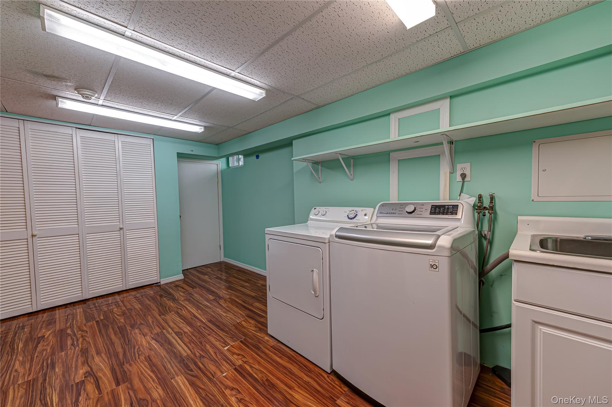 Single Family 88th Street Queens, NY 11414, MLS-1026418-31
