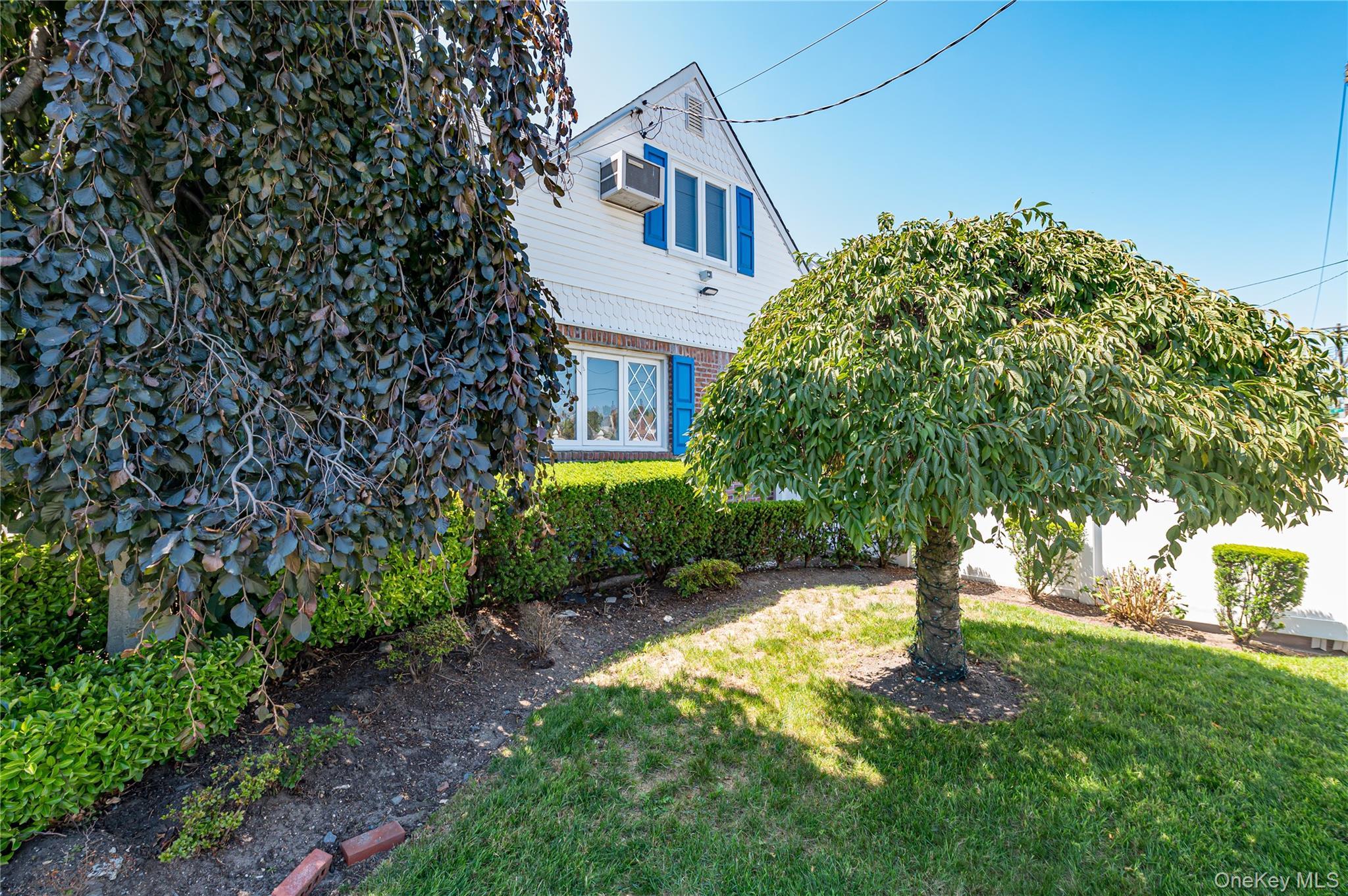 Single Family 88th Street  Queens, NY 11414, MLS-1026418-38