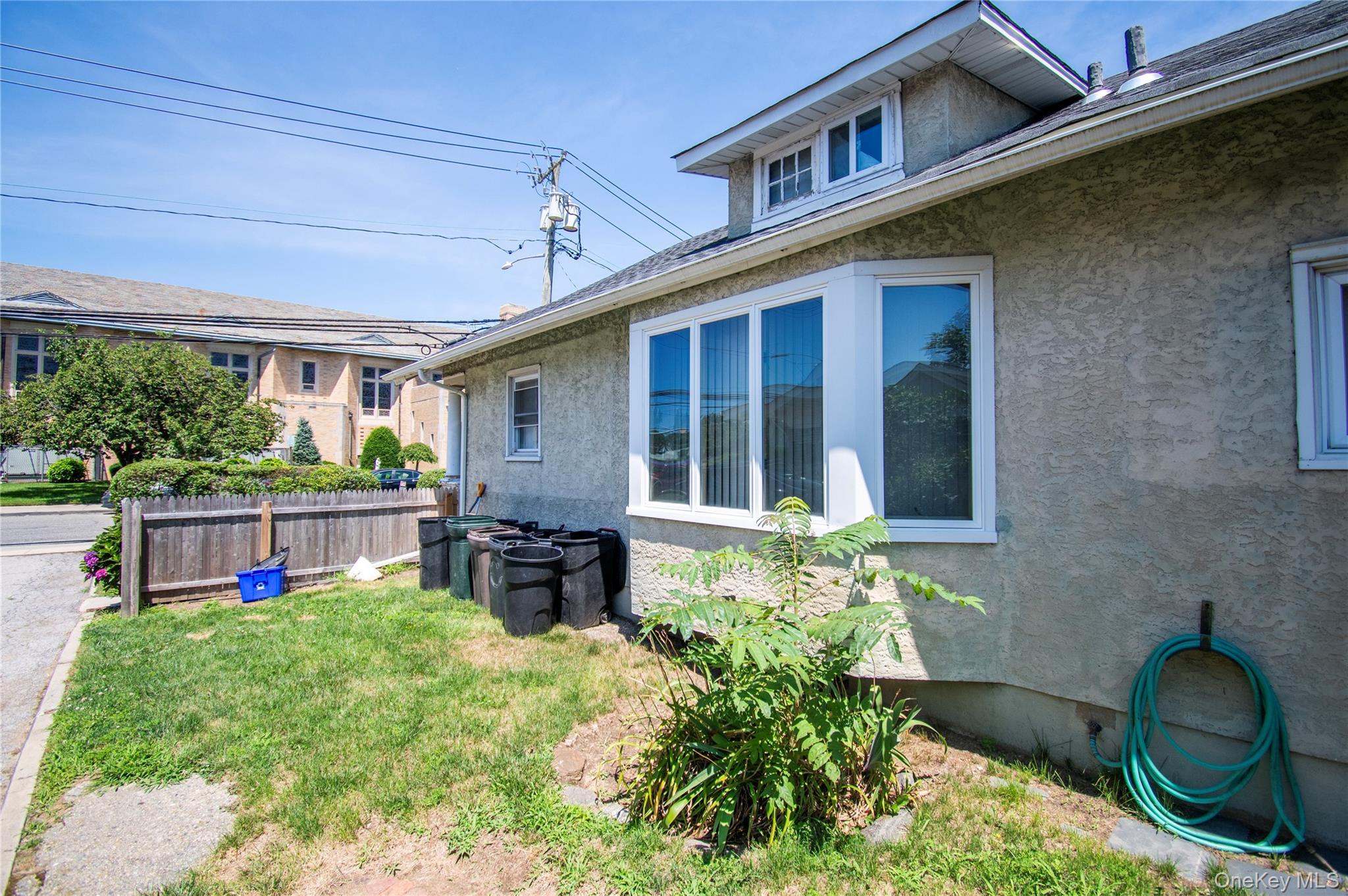 Single Family Gale Avenue Nassau County, NY 11510, MLS-1026423-37