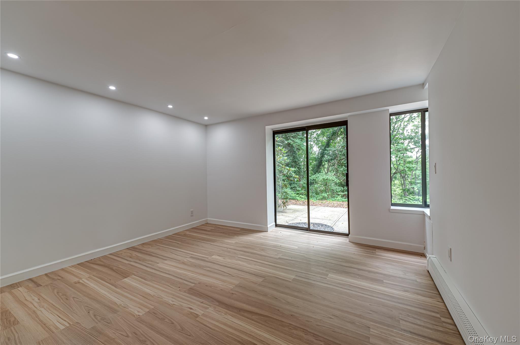 Single Family South Run Suffolk County, NY 11724, MLS-1026452-27