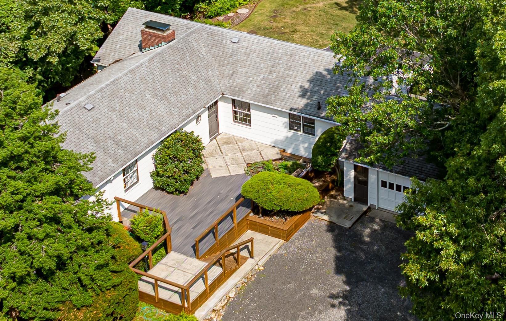 Single Family South Run Suffolk County, NY 11724, MLS-1026452-4