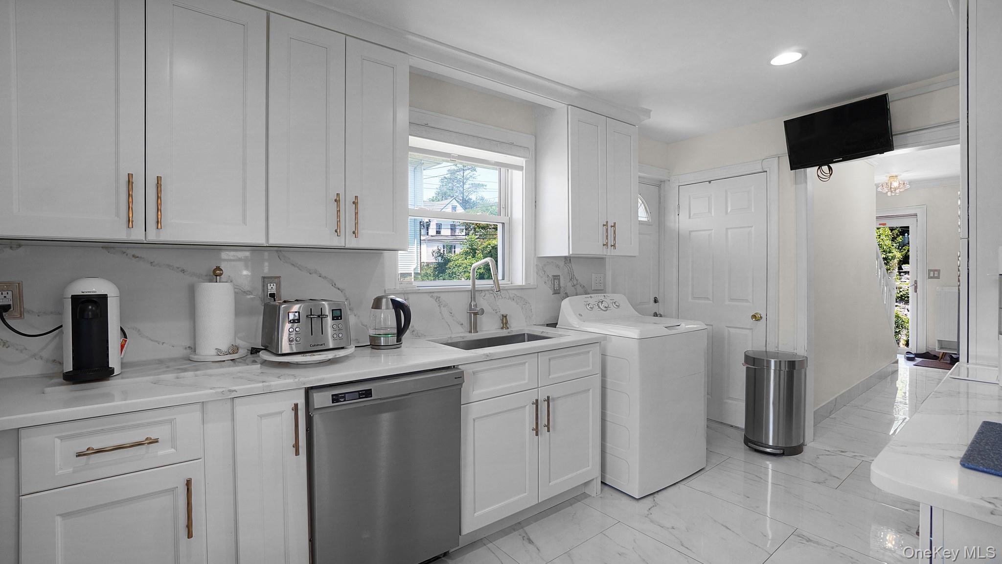 Single Family Edgewood Avenue Westchester County, NY 10704, MLS-1026456-10