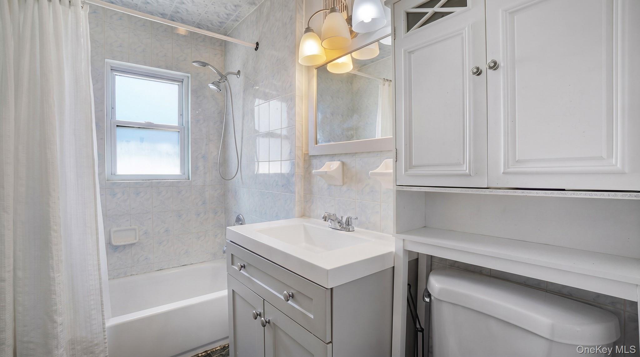 Single Family Edgewood Avenue Westchester County, NY 10704, MLS-1026456-24